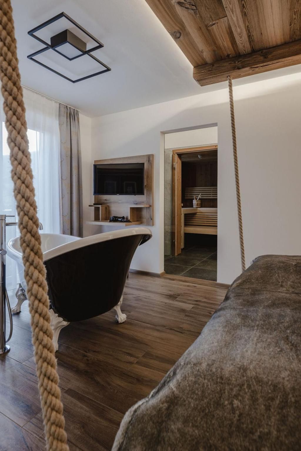 Suite with Mountain View