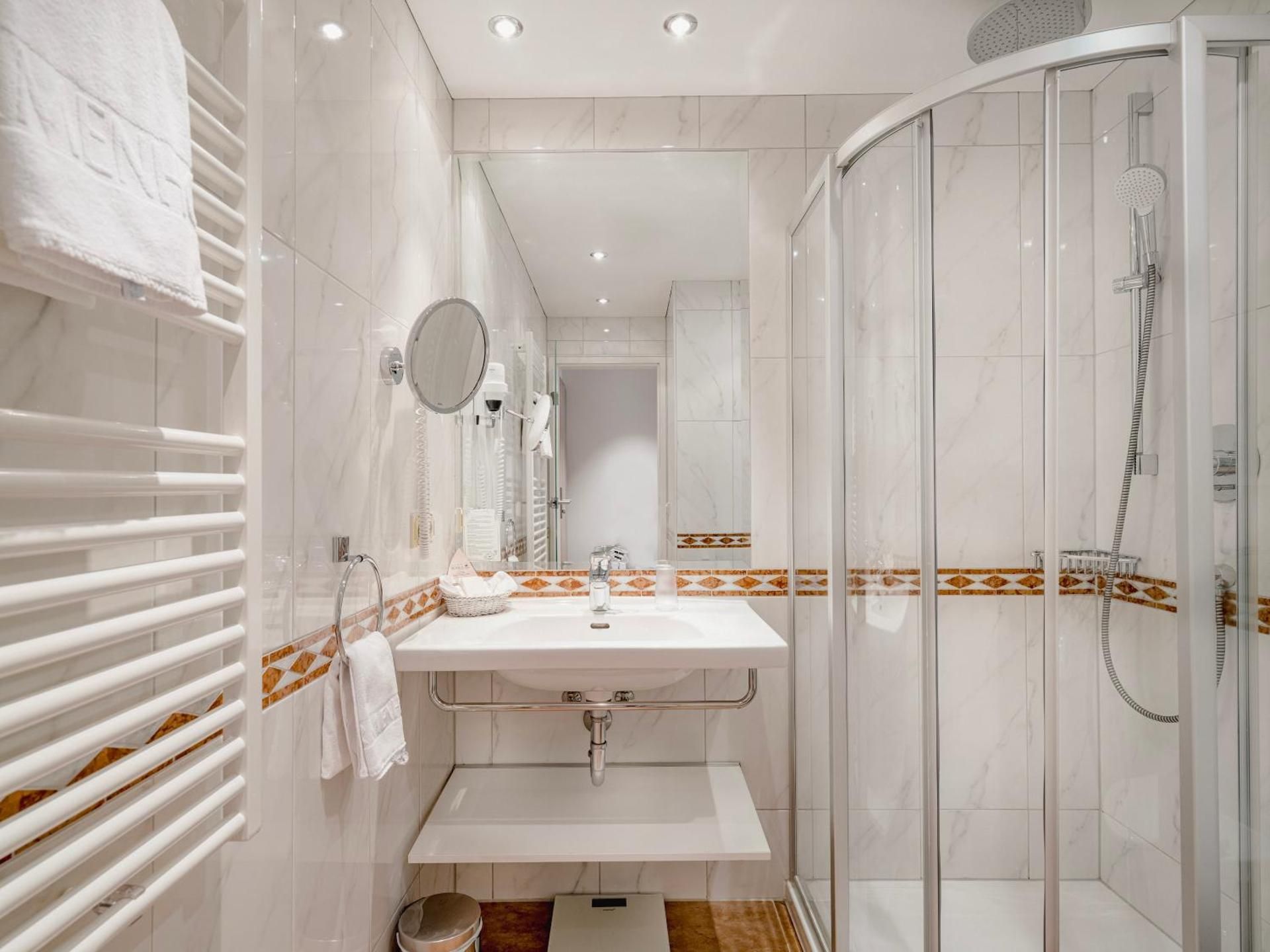 Single Room - Free access to Alpentherme