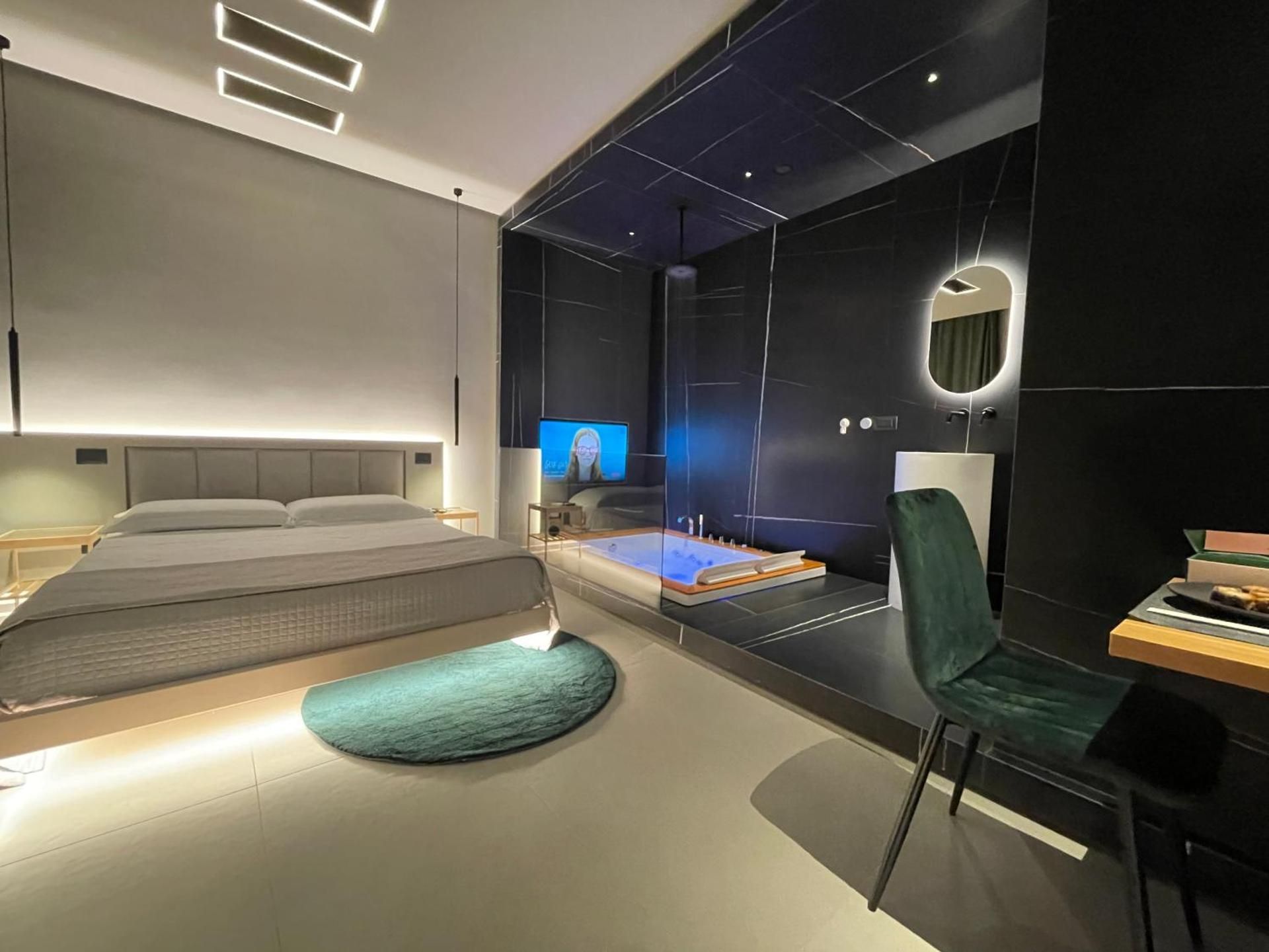 Double Room with Spa Bath
