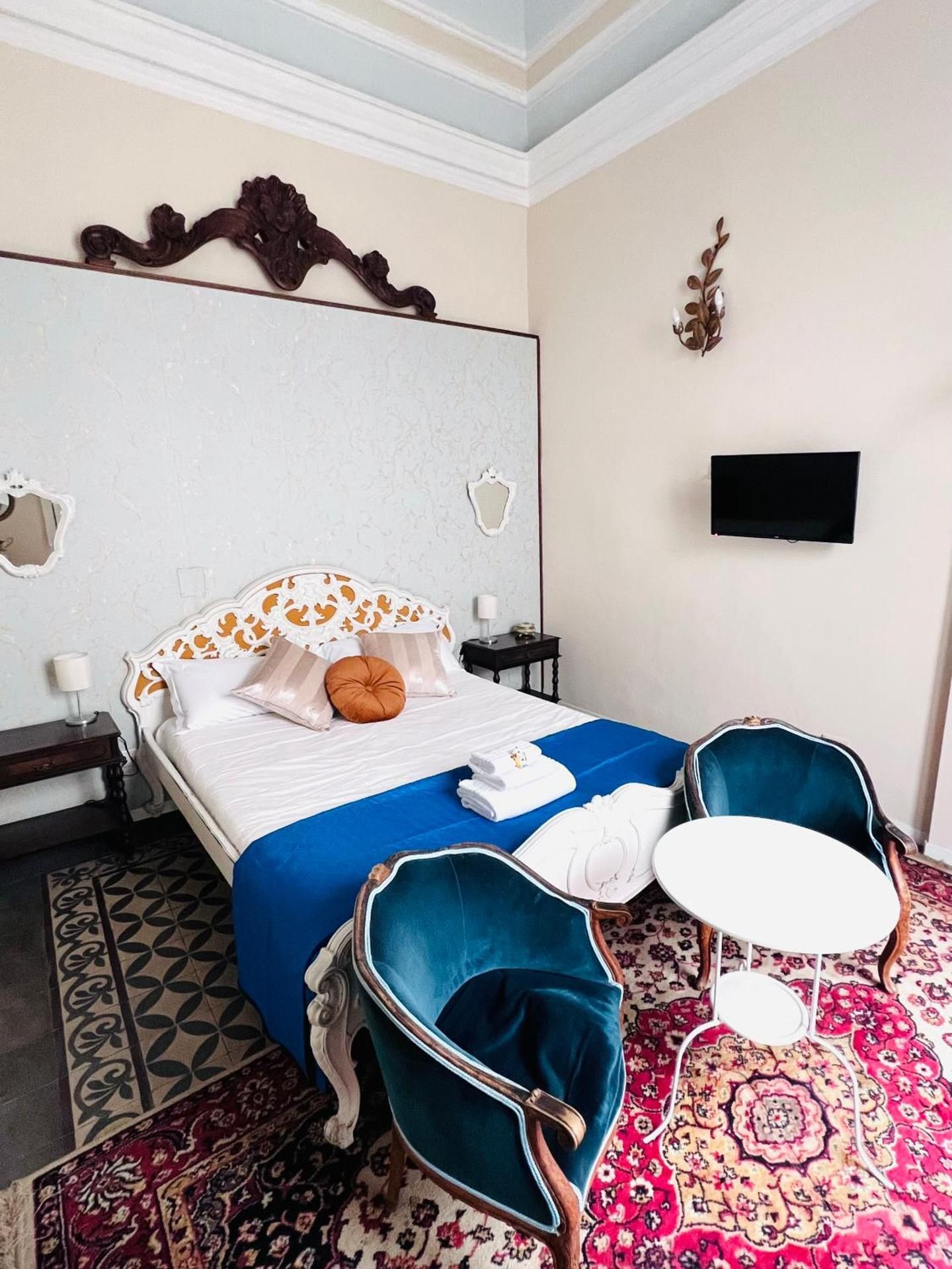 Double Room with Private External Bathroom