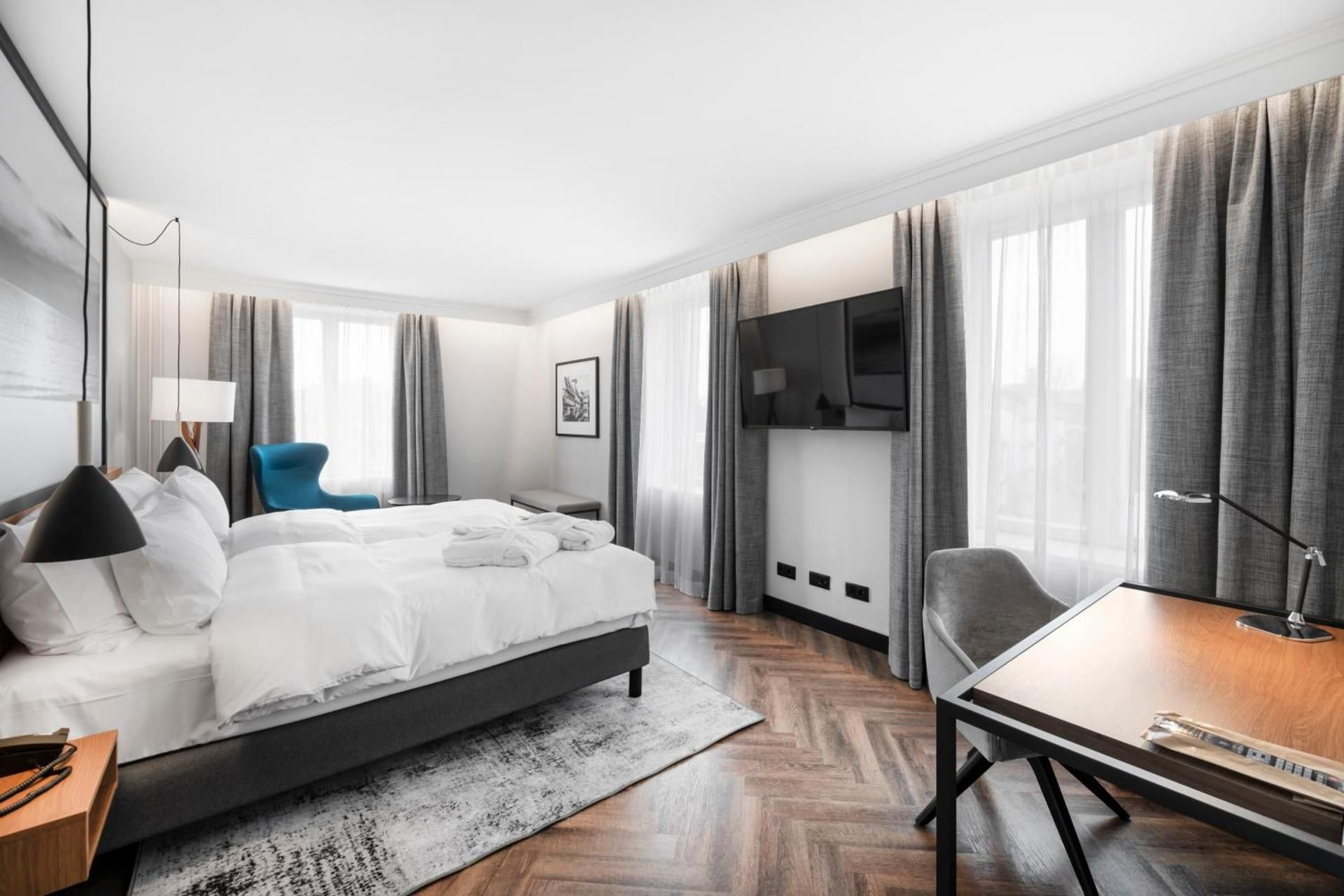 Superior room with a double or twin bed