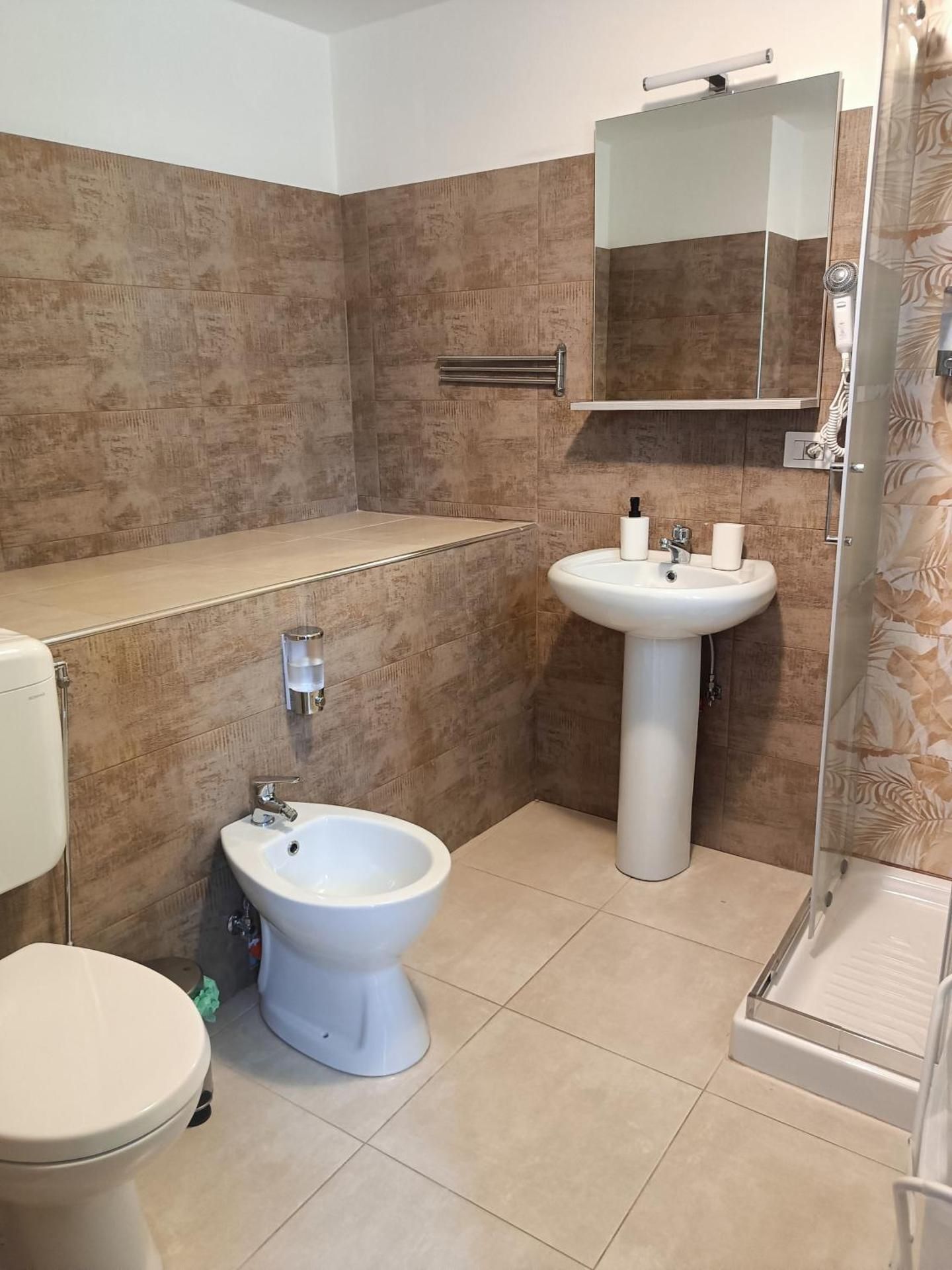 Studio Apartment with One Double Bed