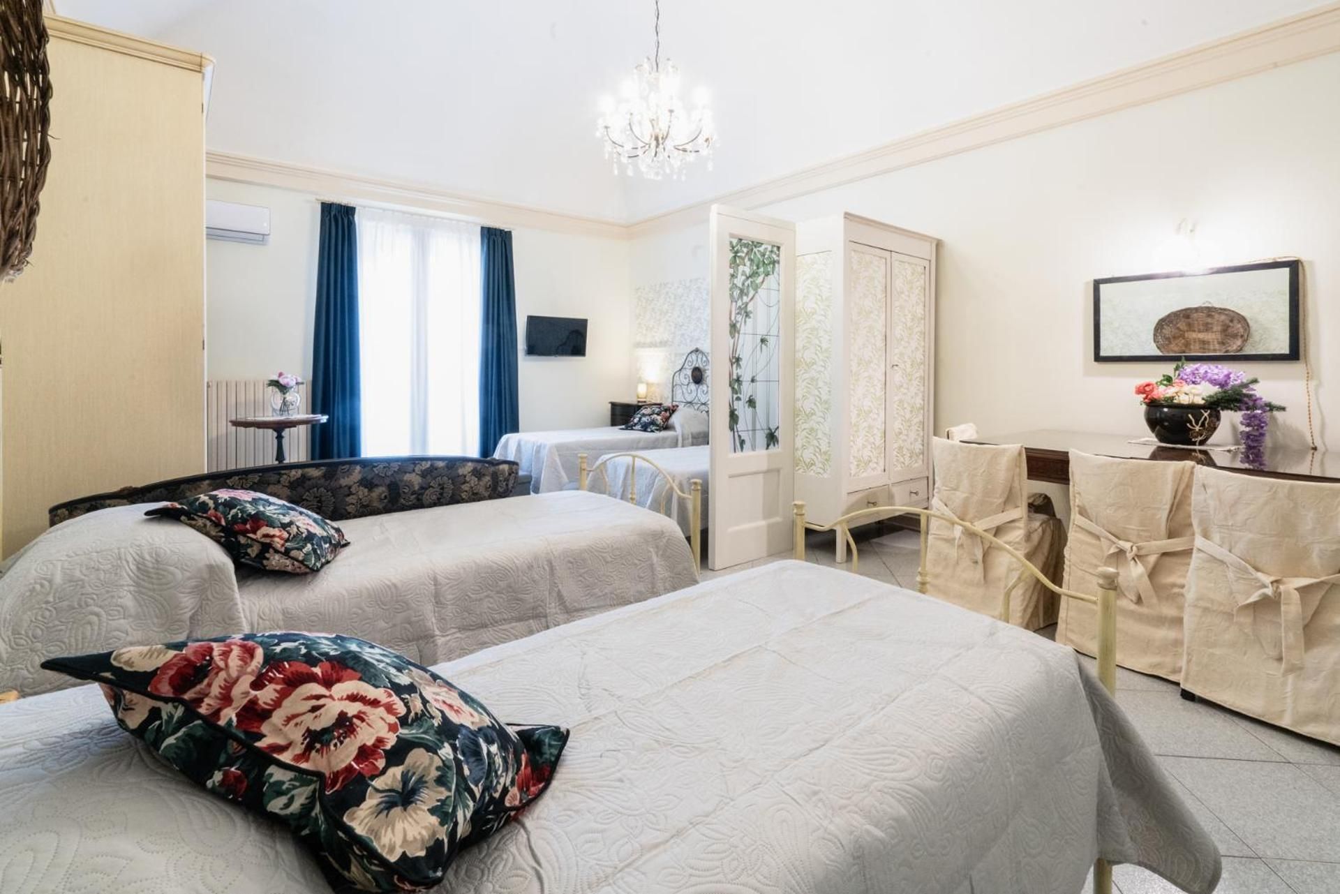Deluxe Family Suite