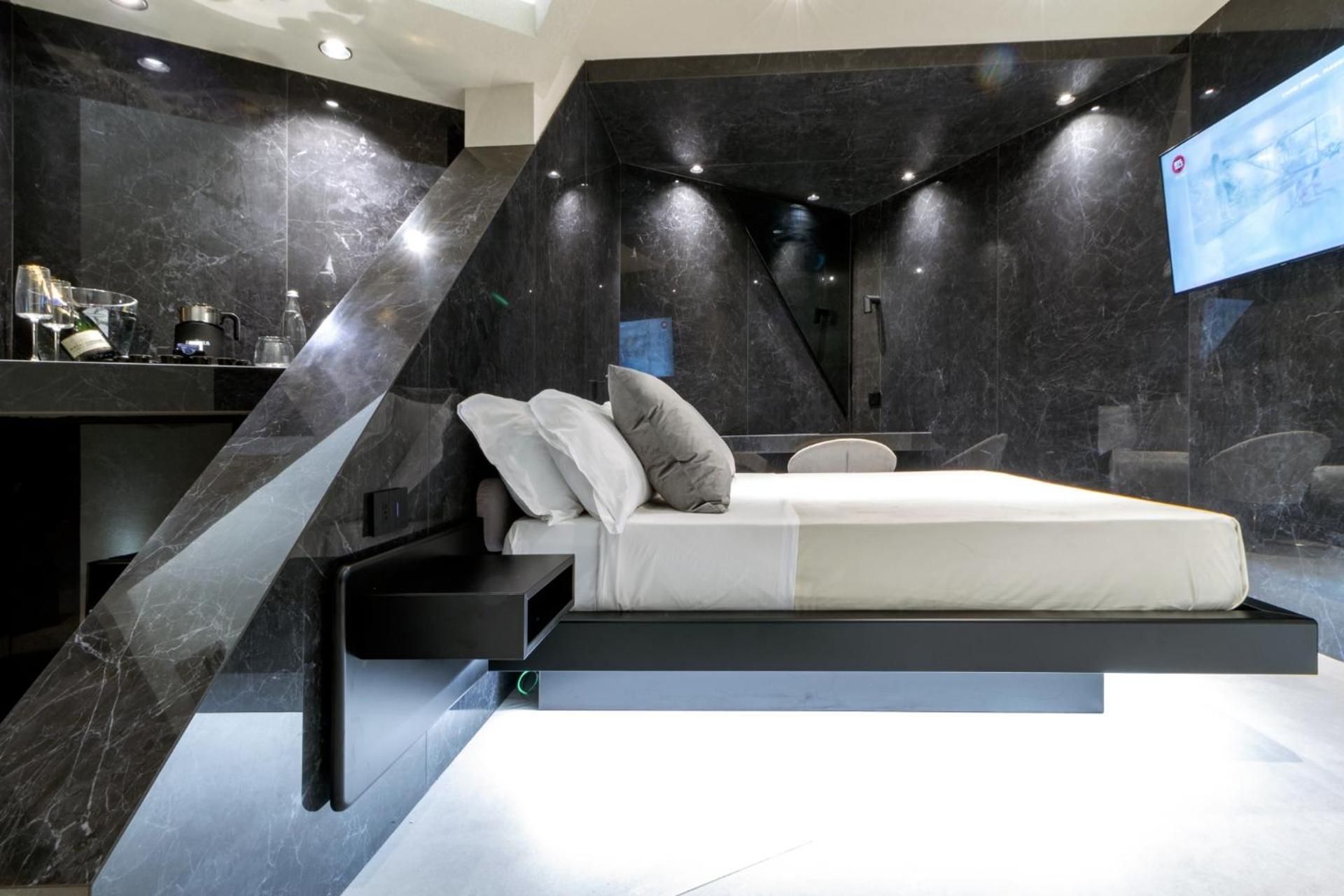Queen Room with Balcony