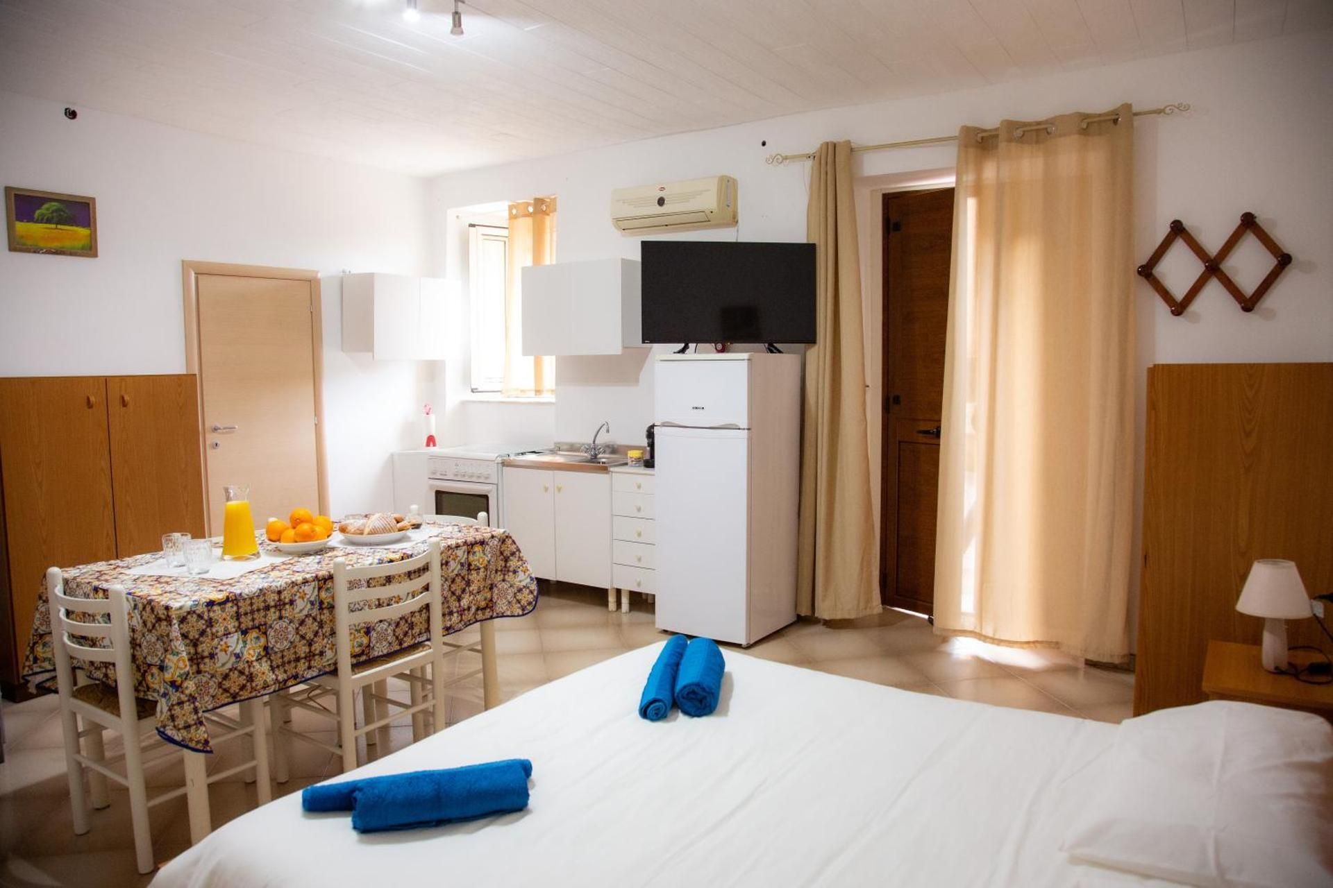Quadruple Room with Private Bathroom