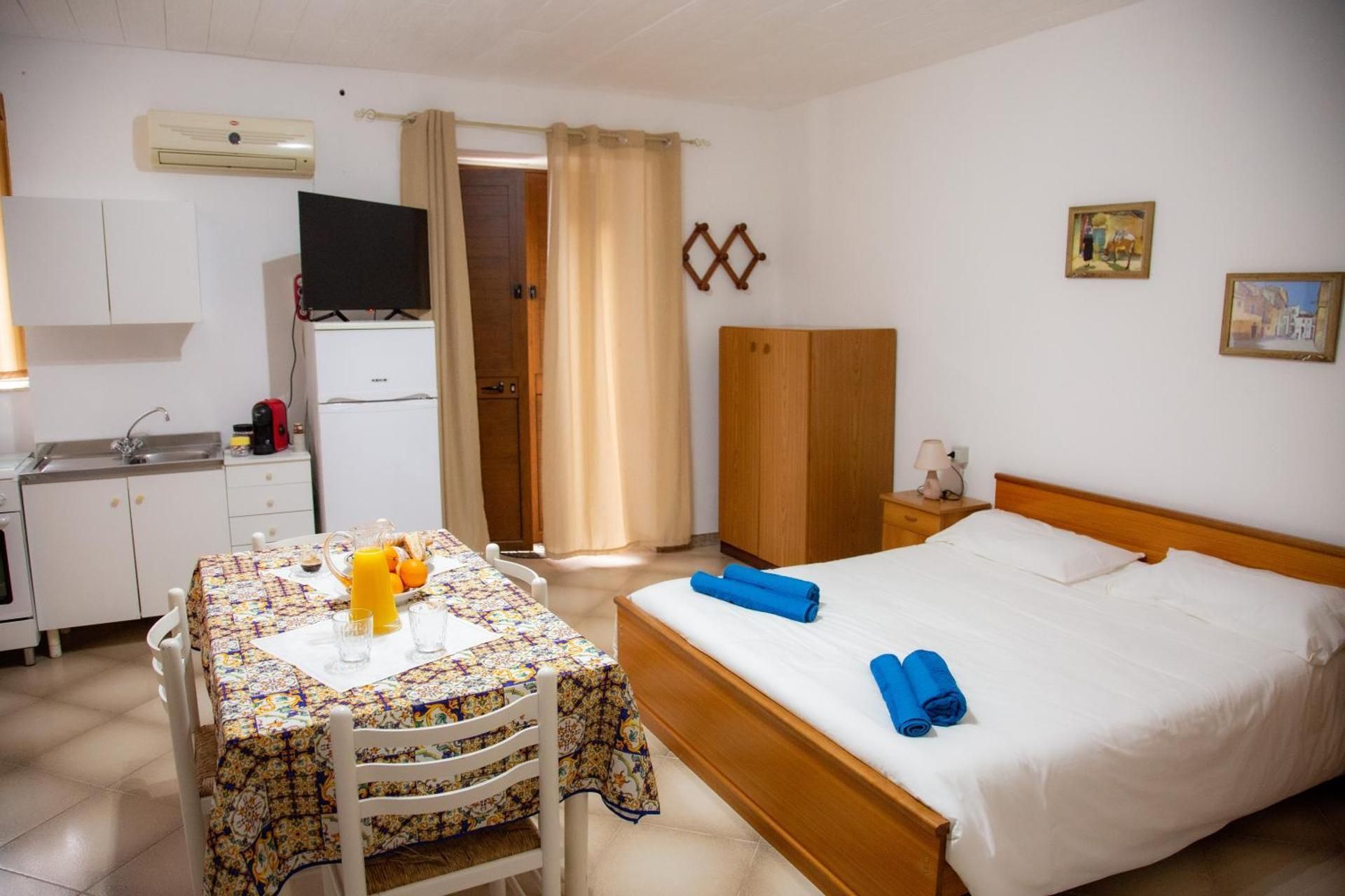 Quadruple Room with Private Bathroom