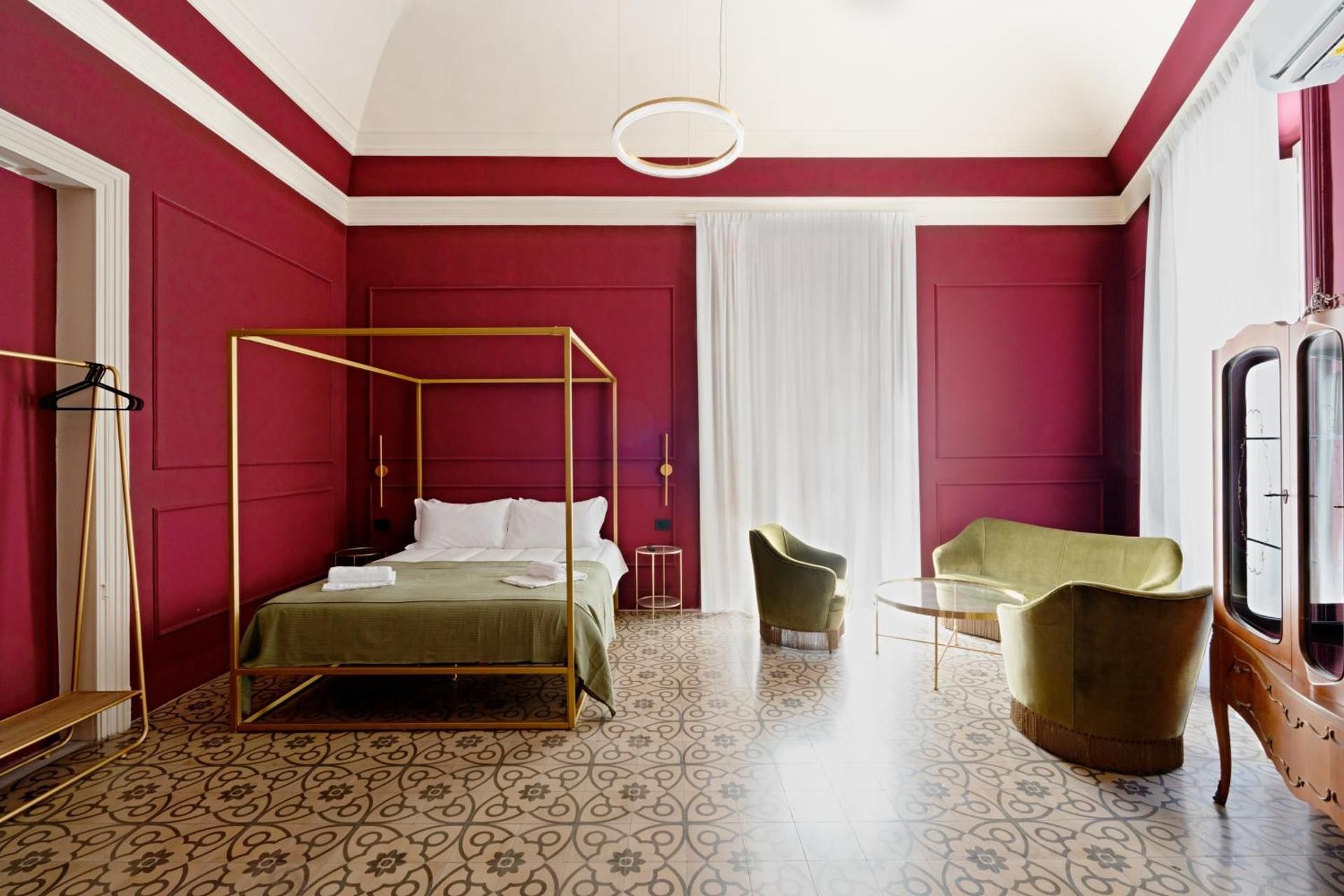 King Room with Spa Bath