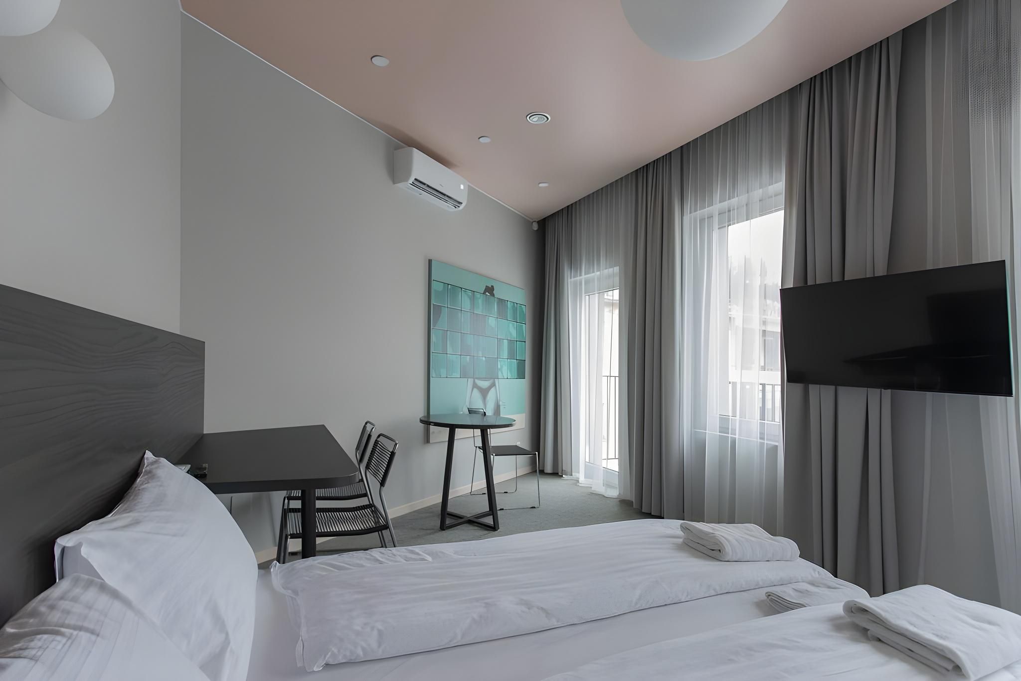 Apartment with Balcony