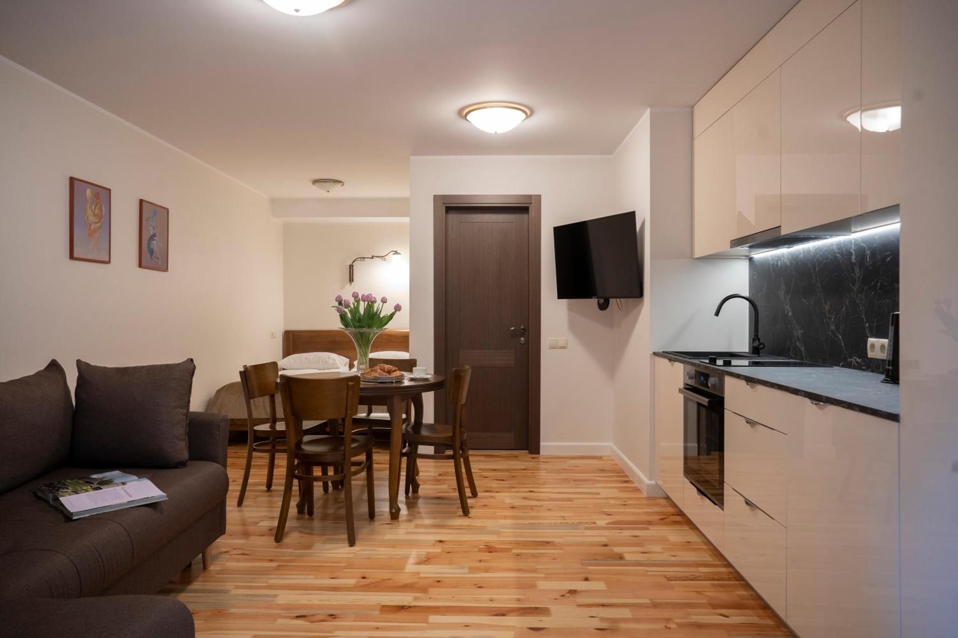 Studio Apartment