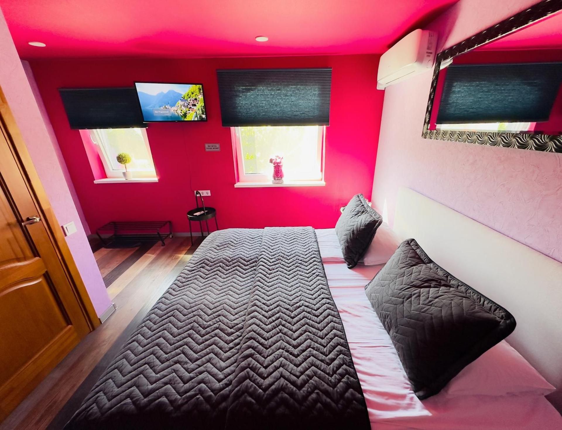 Economy Twin Room - Nonsense