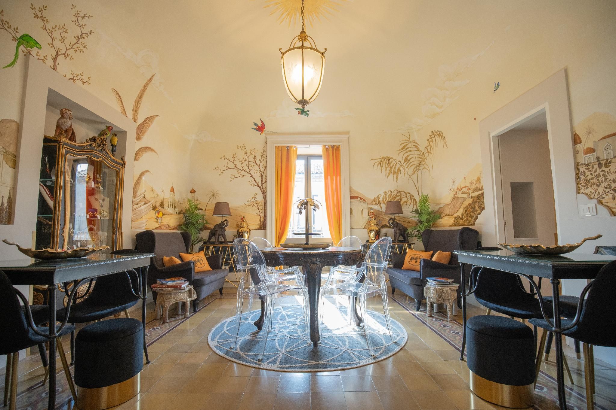 shared lounge/tv area