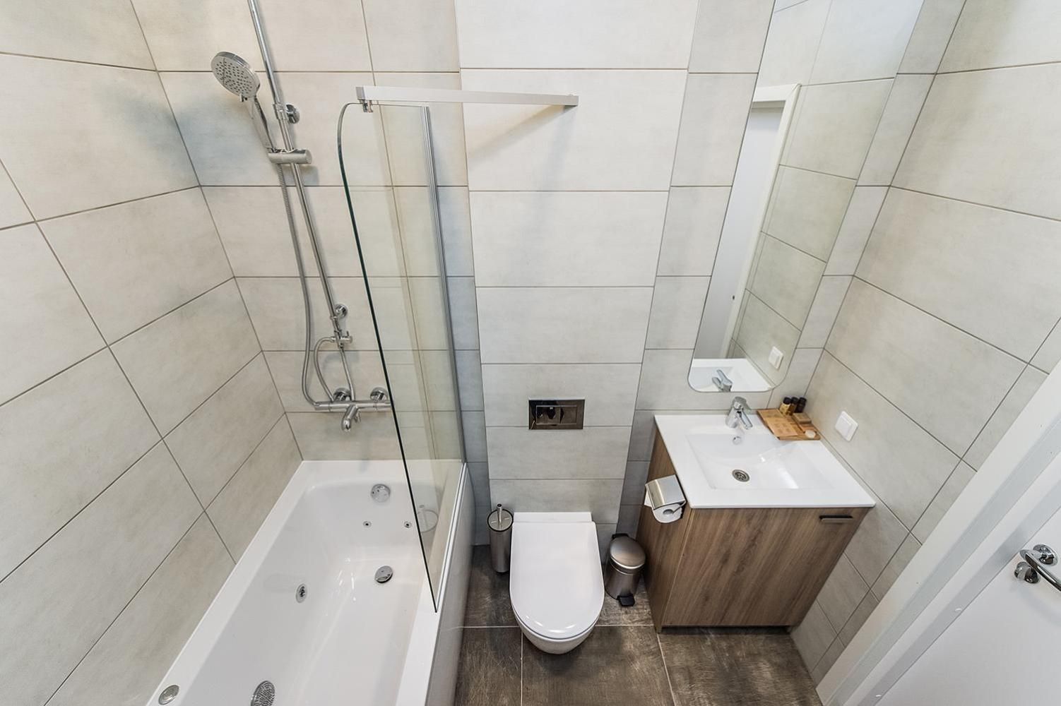 Family Apartment with Kitchen and Jet Bath