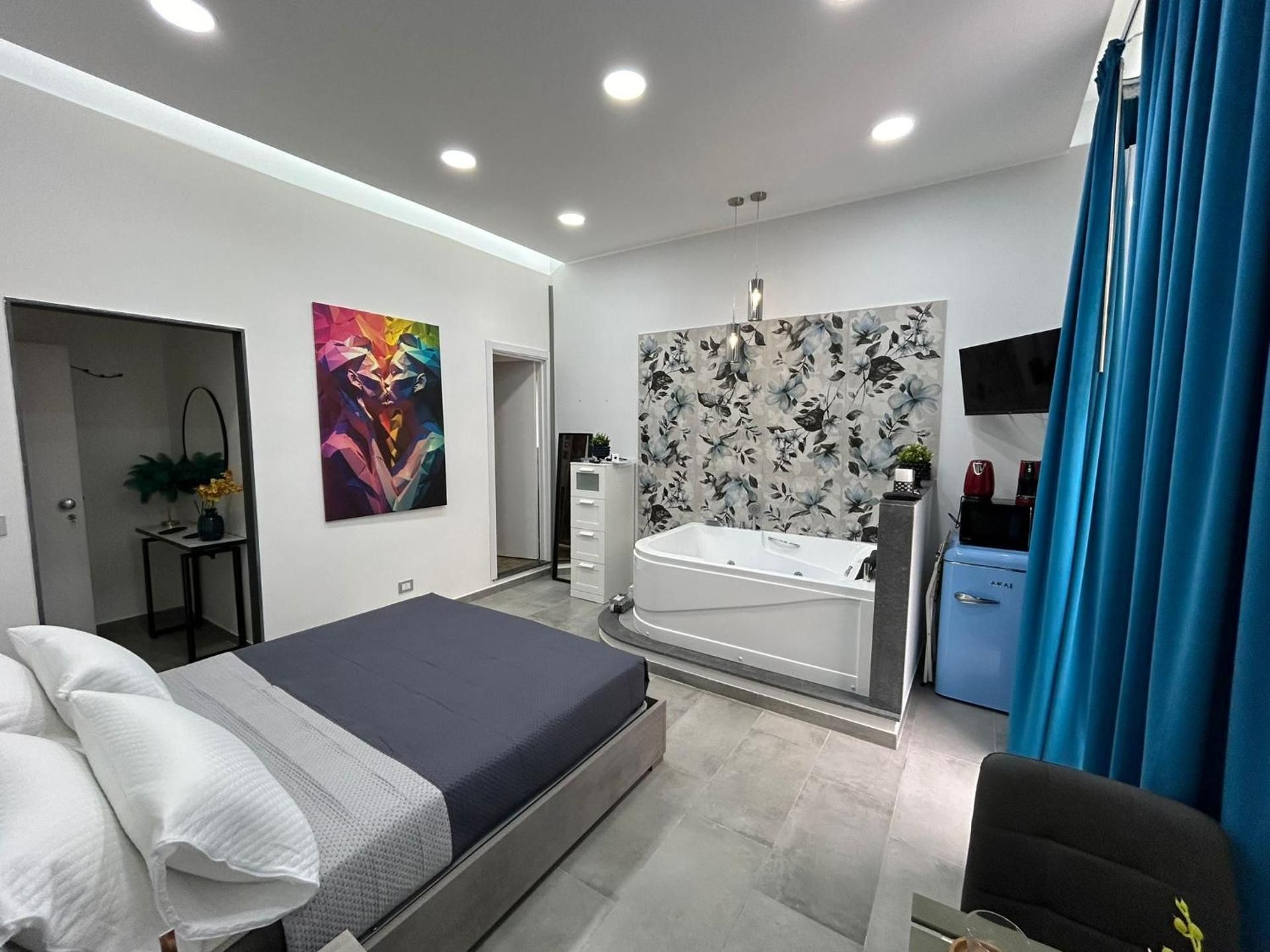 King Room with Spa Bath