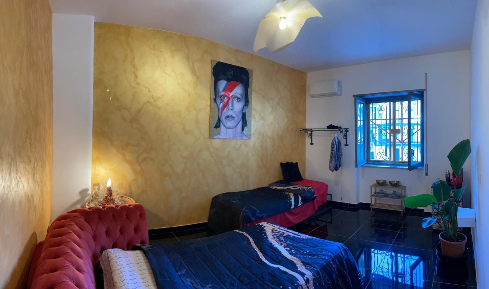 Deluxe Studio