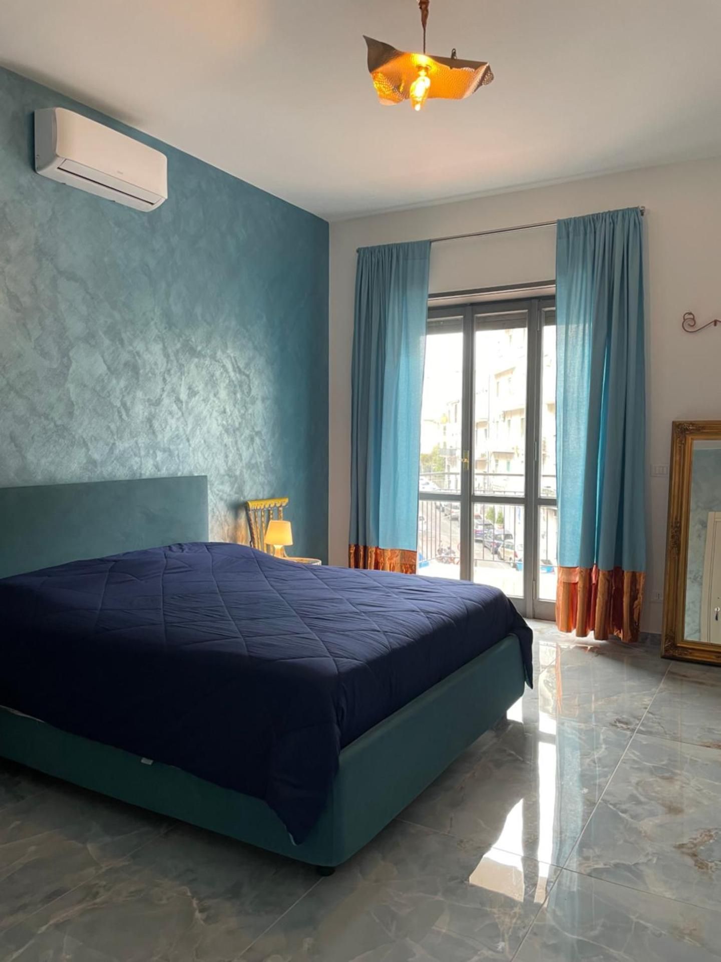 One-Bedroom Deluxe Apartment