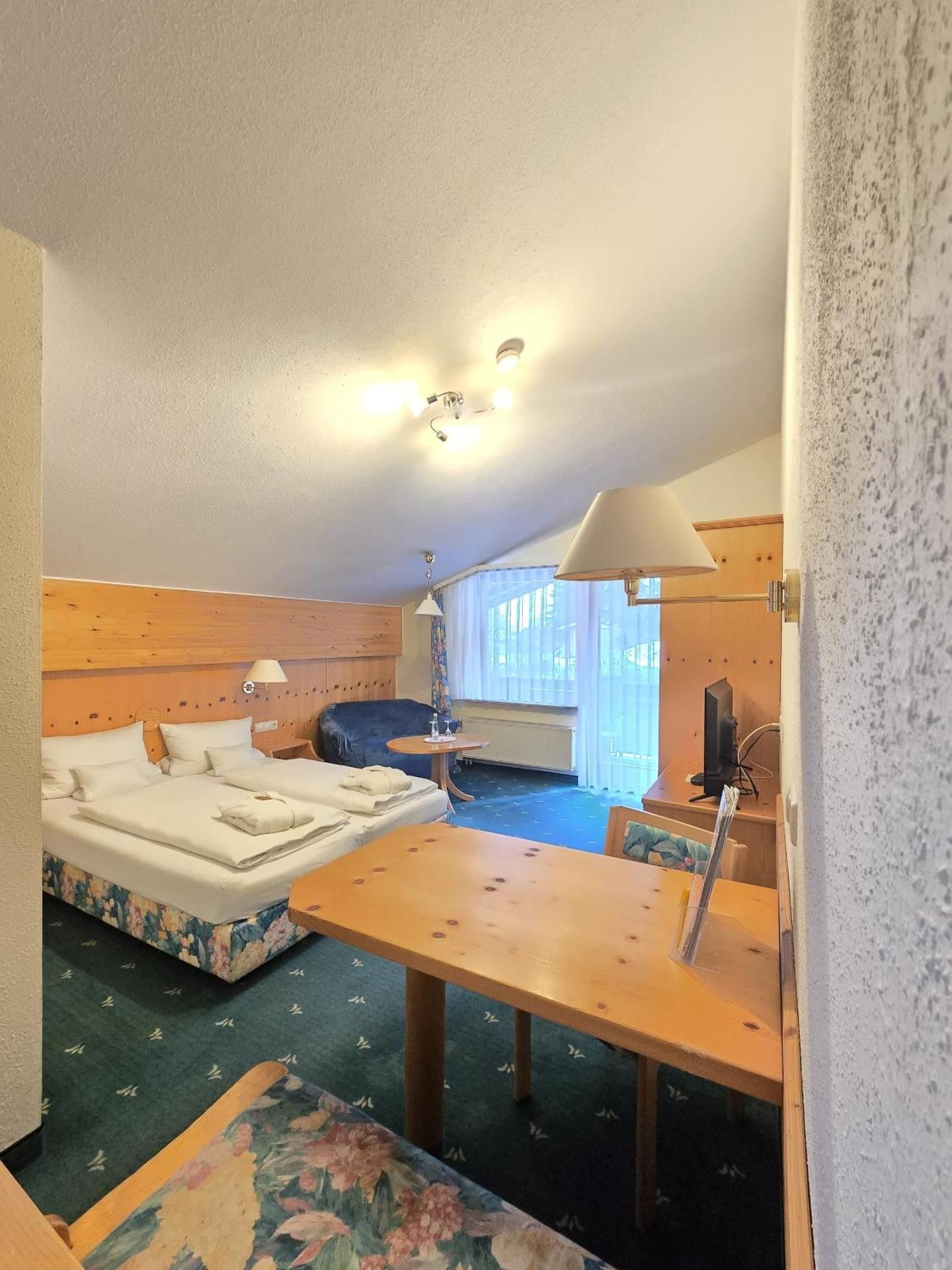 Deluxe Family Suite