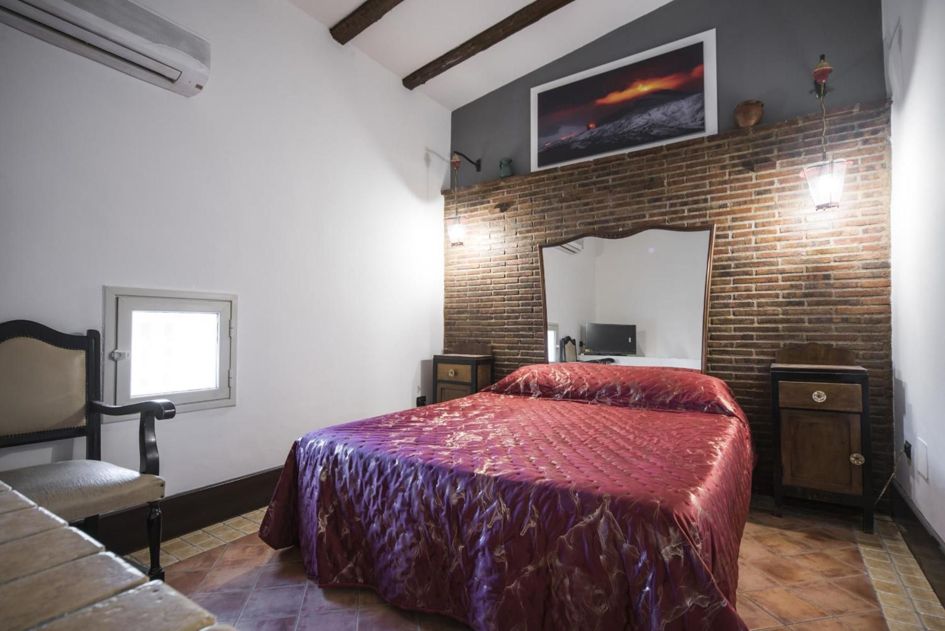 Standard Queen Room