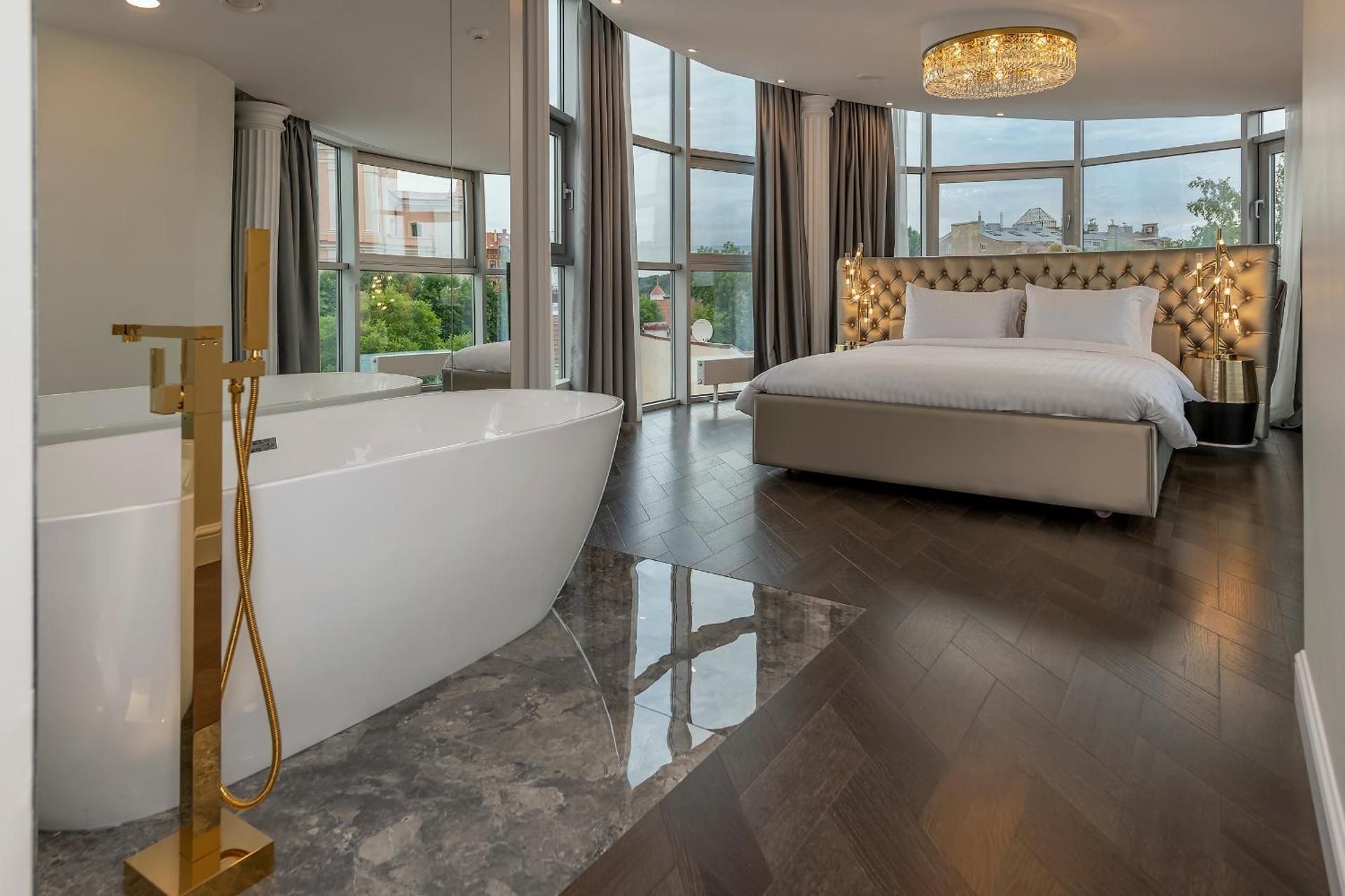 Yolo Panoramic Suite