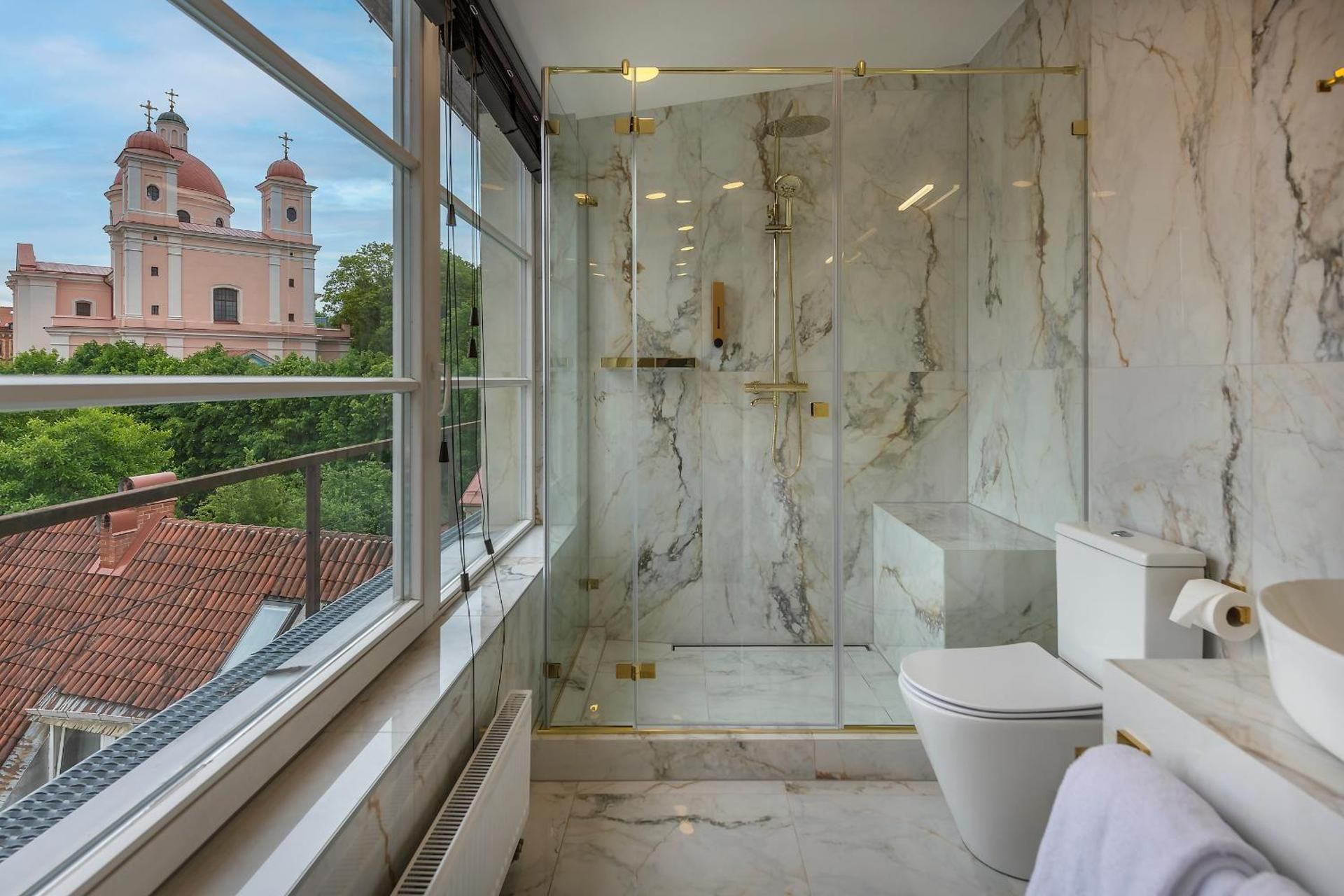 Yolo Panoramic Suite