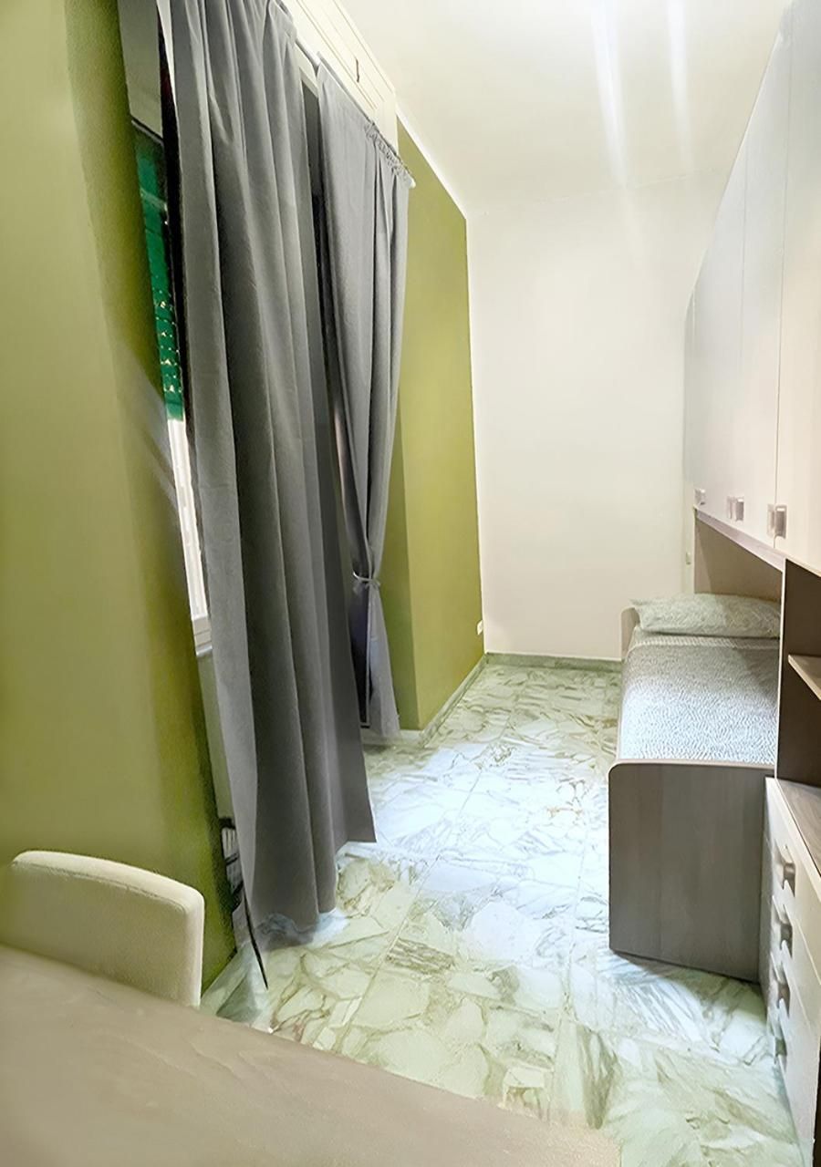Twin Room with Shared Bathroom
