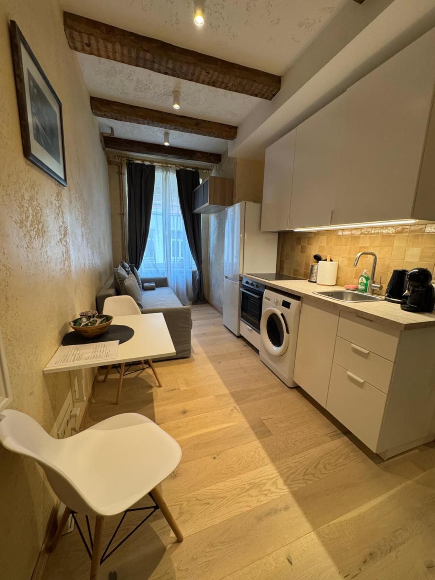 One-Bedroom Apartment