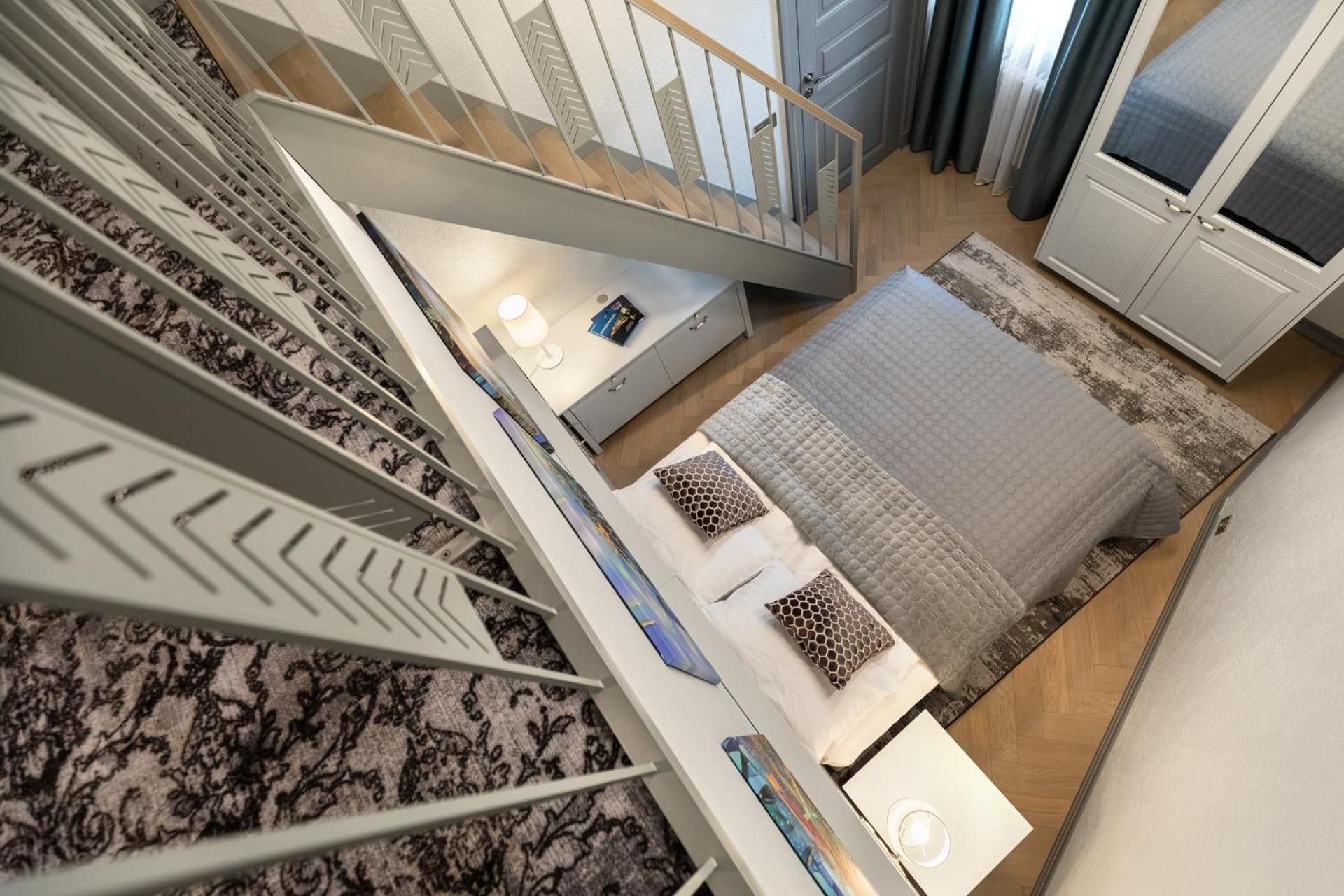 Apartment - Split Level