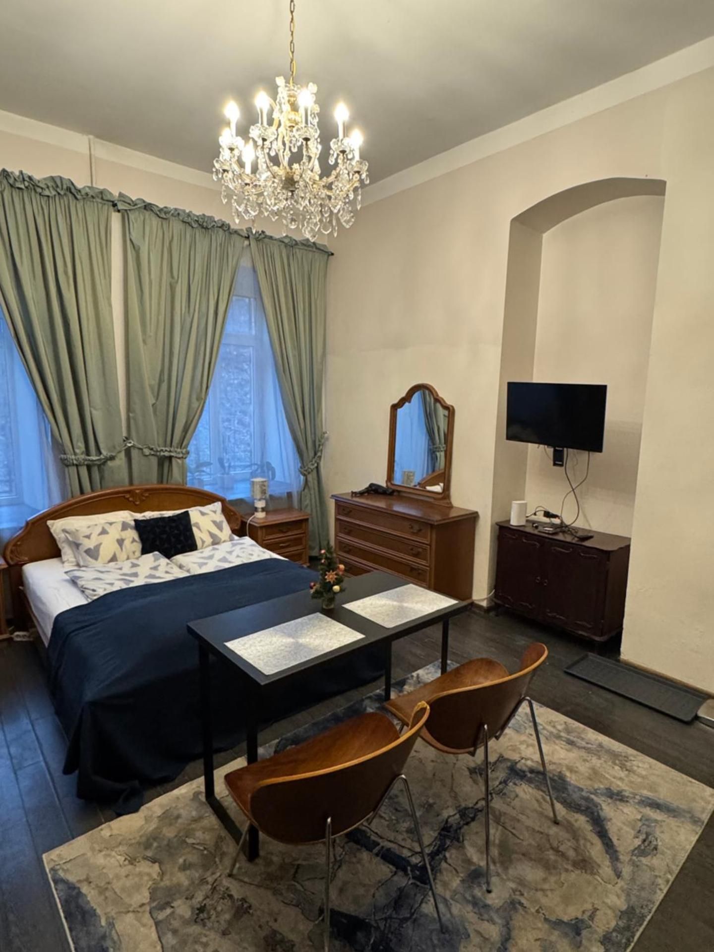 BOSTONA Flat