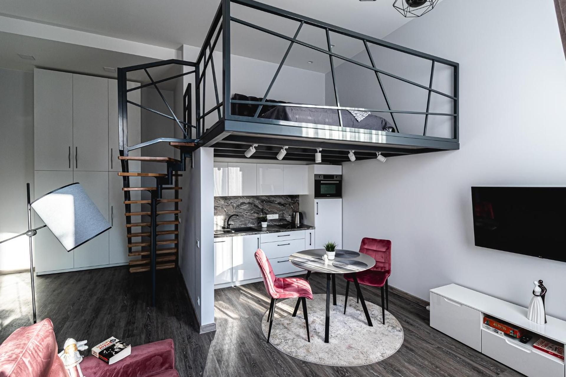 One-Bedroom Apartment