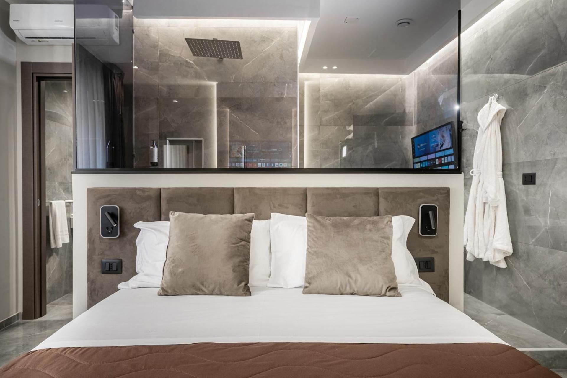 King Room with Spa Bath