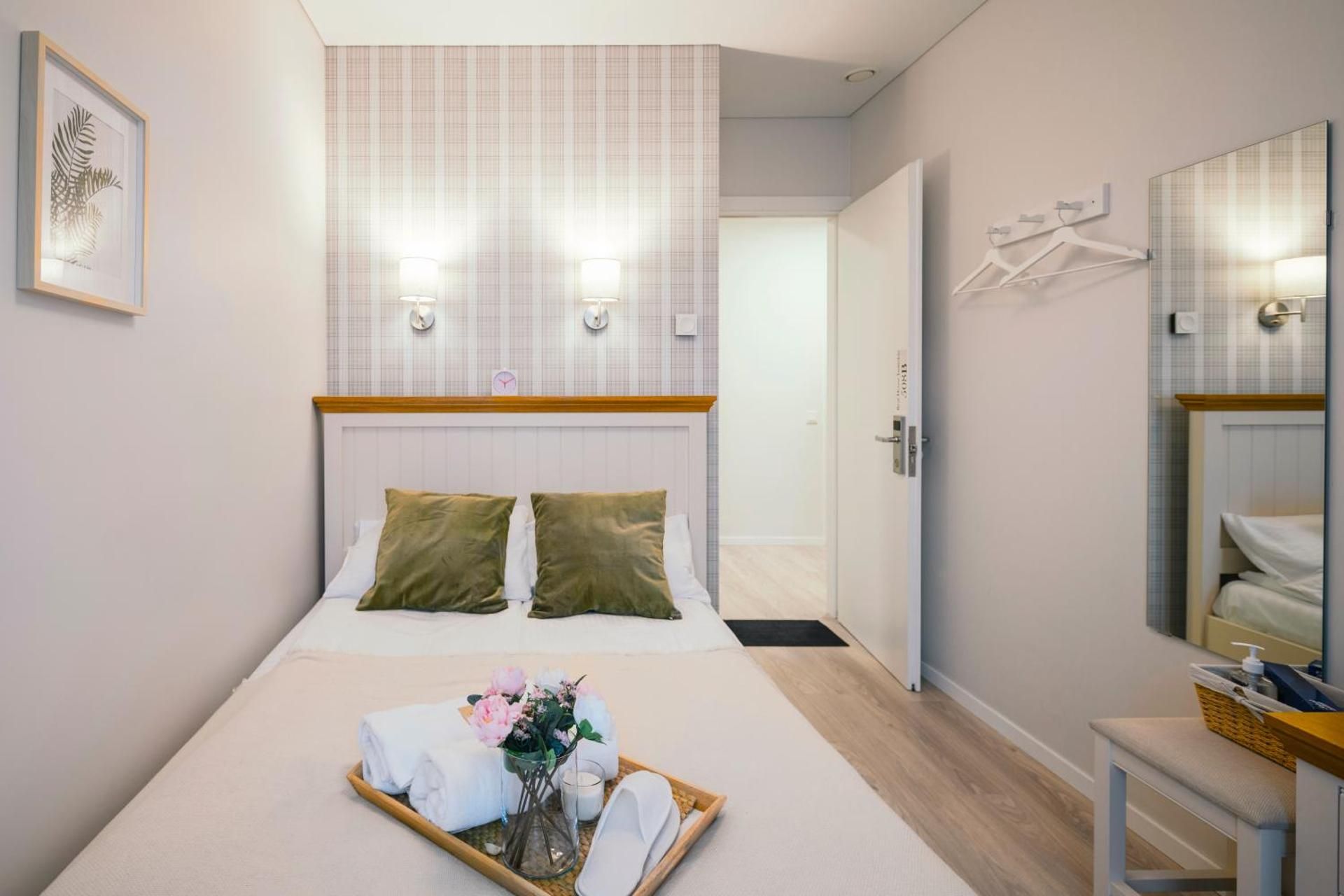 Economy Double Room with External Private Bathroom