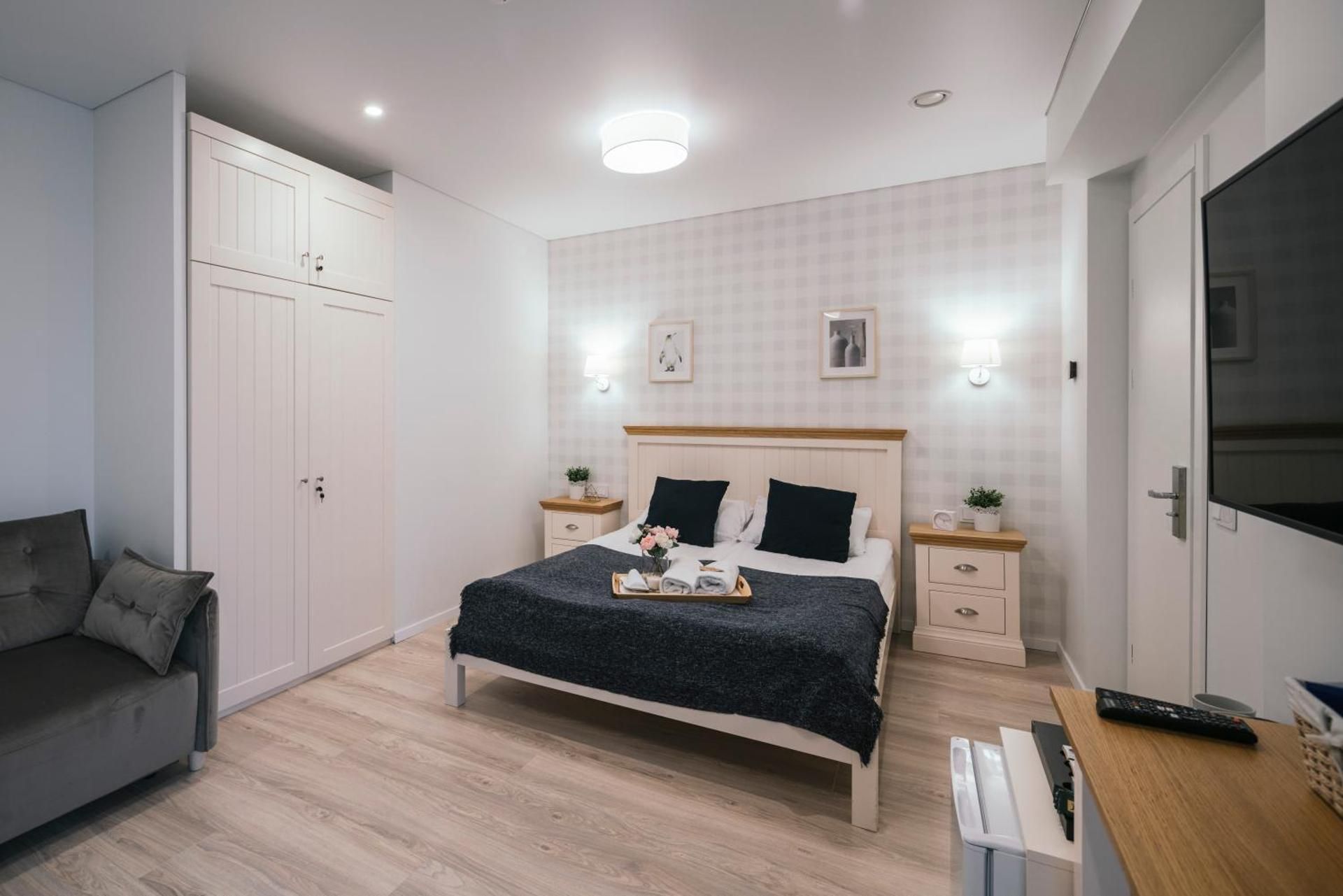 Extra Large Deluxe Suite - 2 Rooms