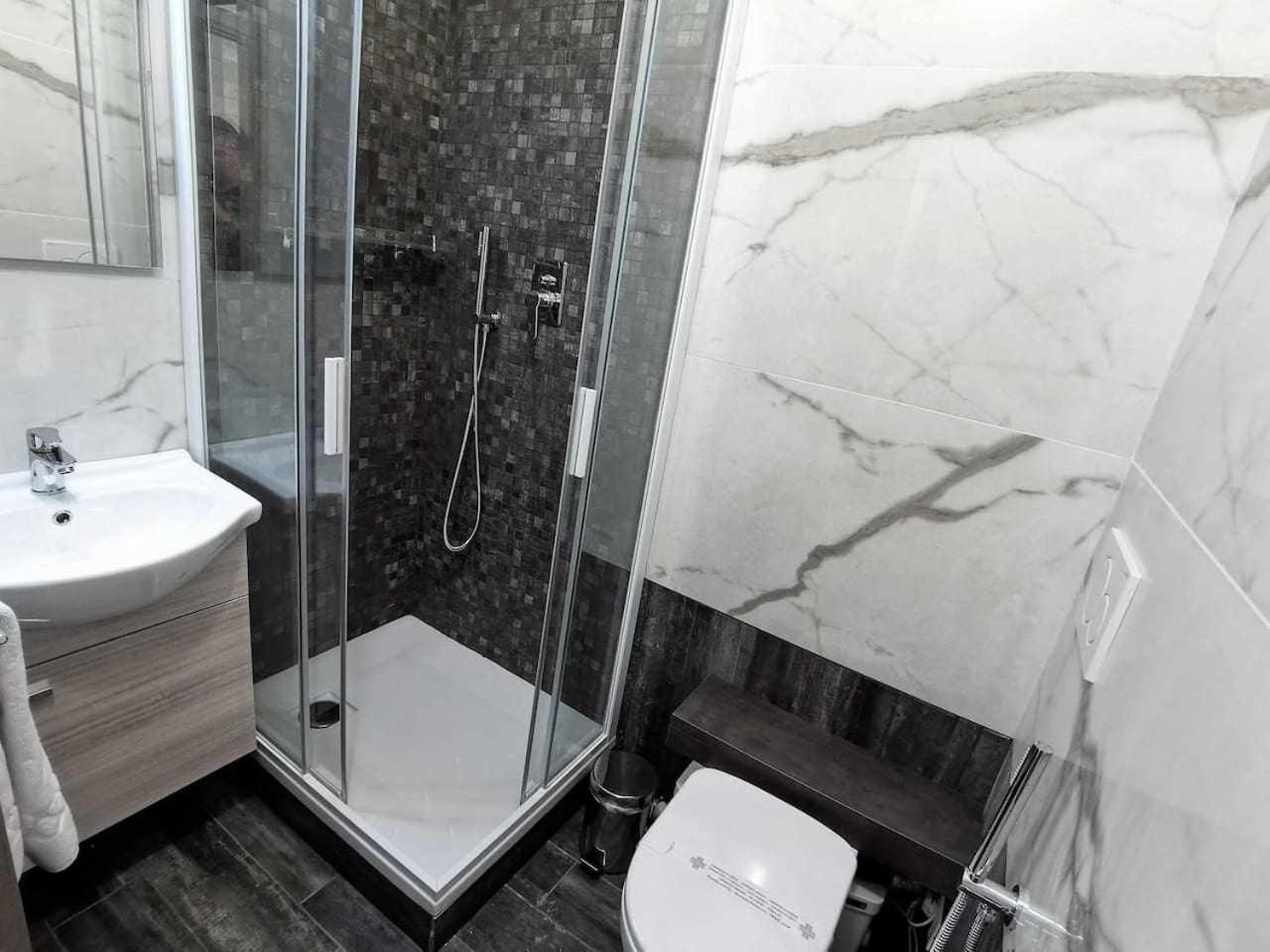 Single Room With Private Bathroom