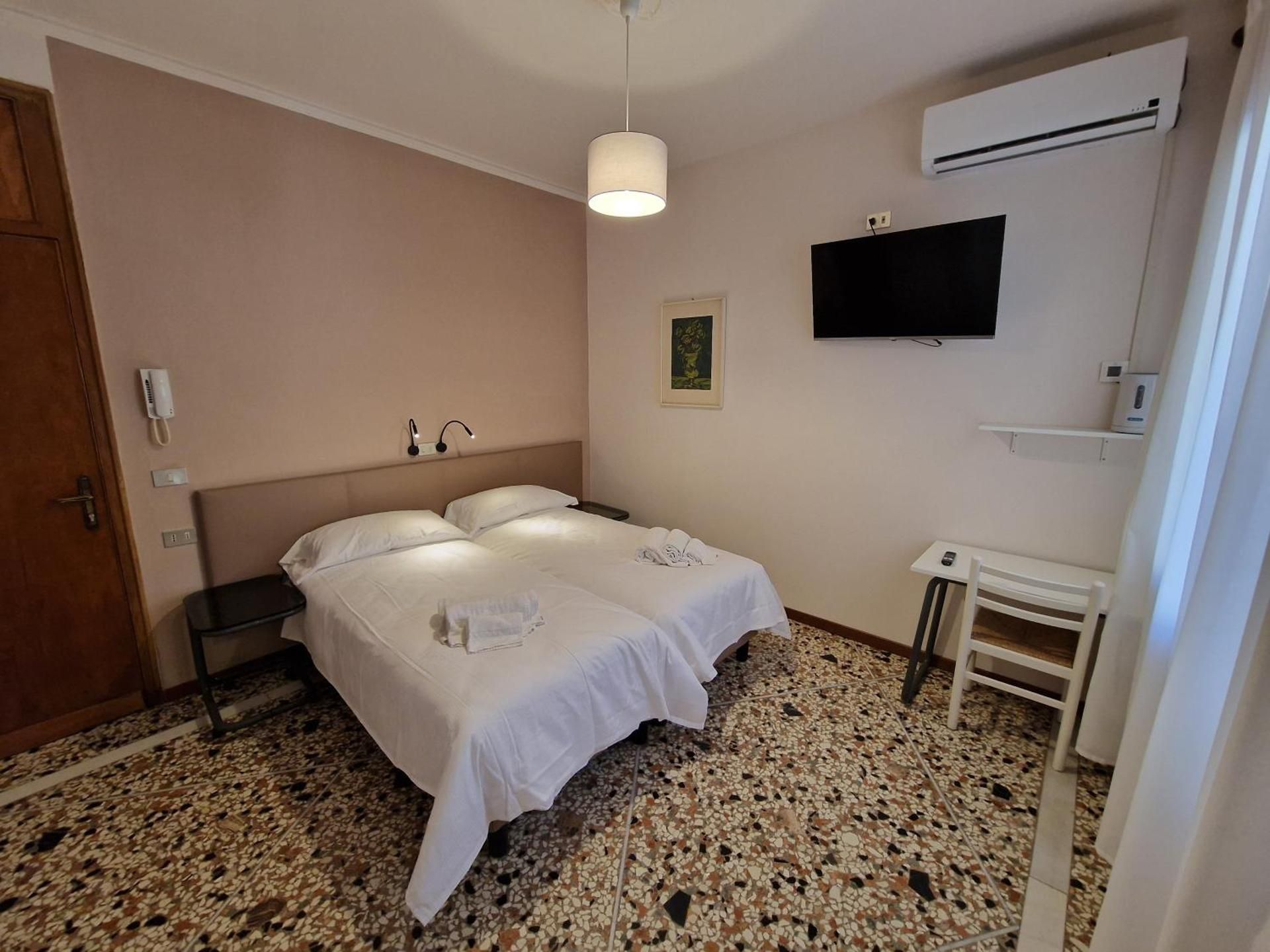 Double or Twin Room with Terrace