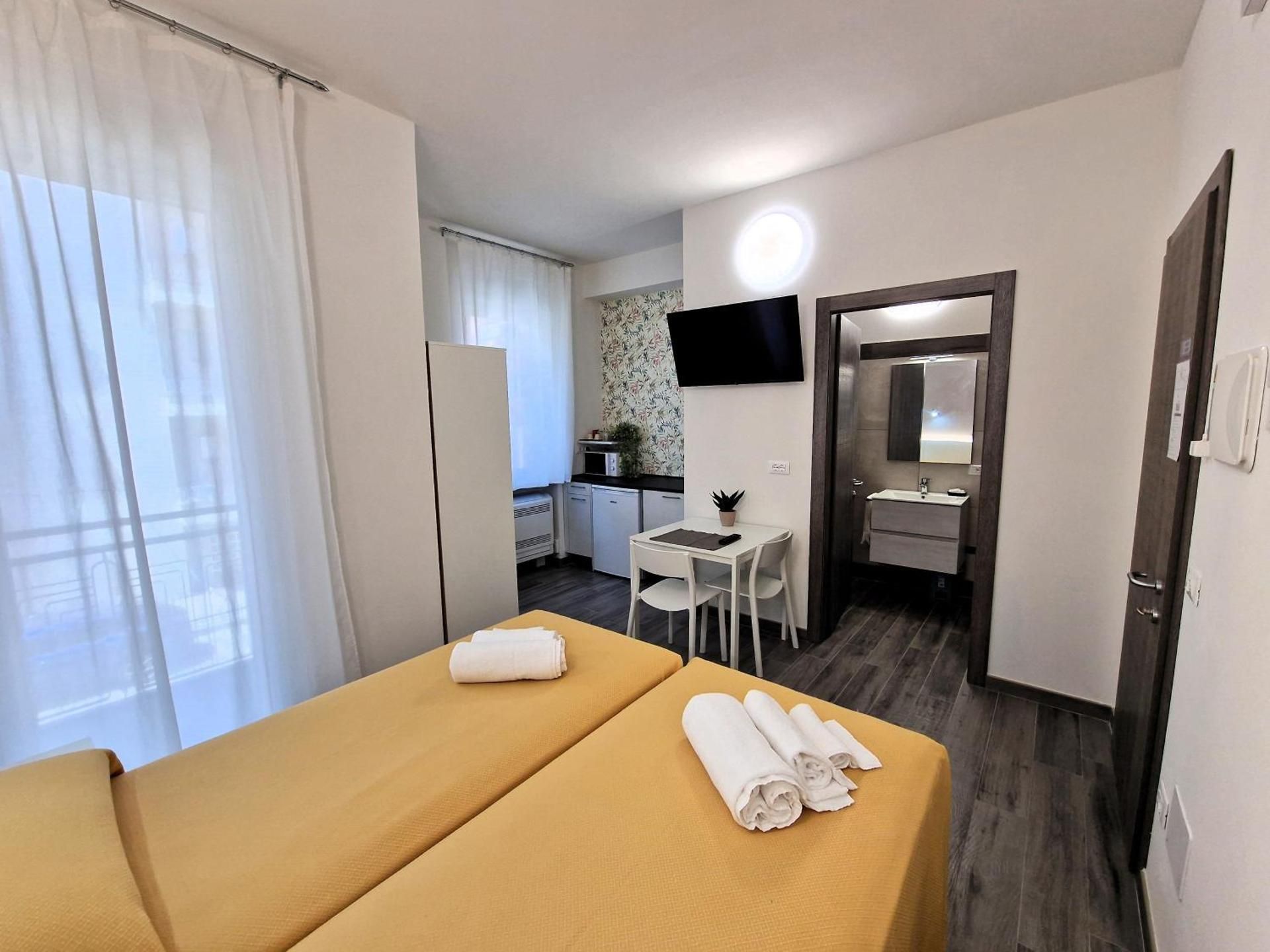 Double or Twin Room with Private Bathroom
