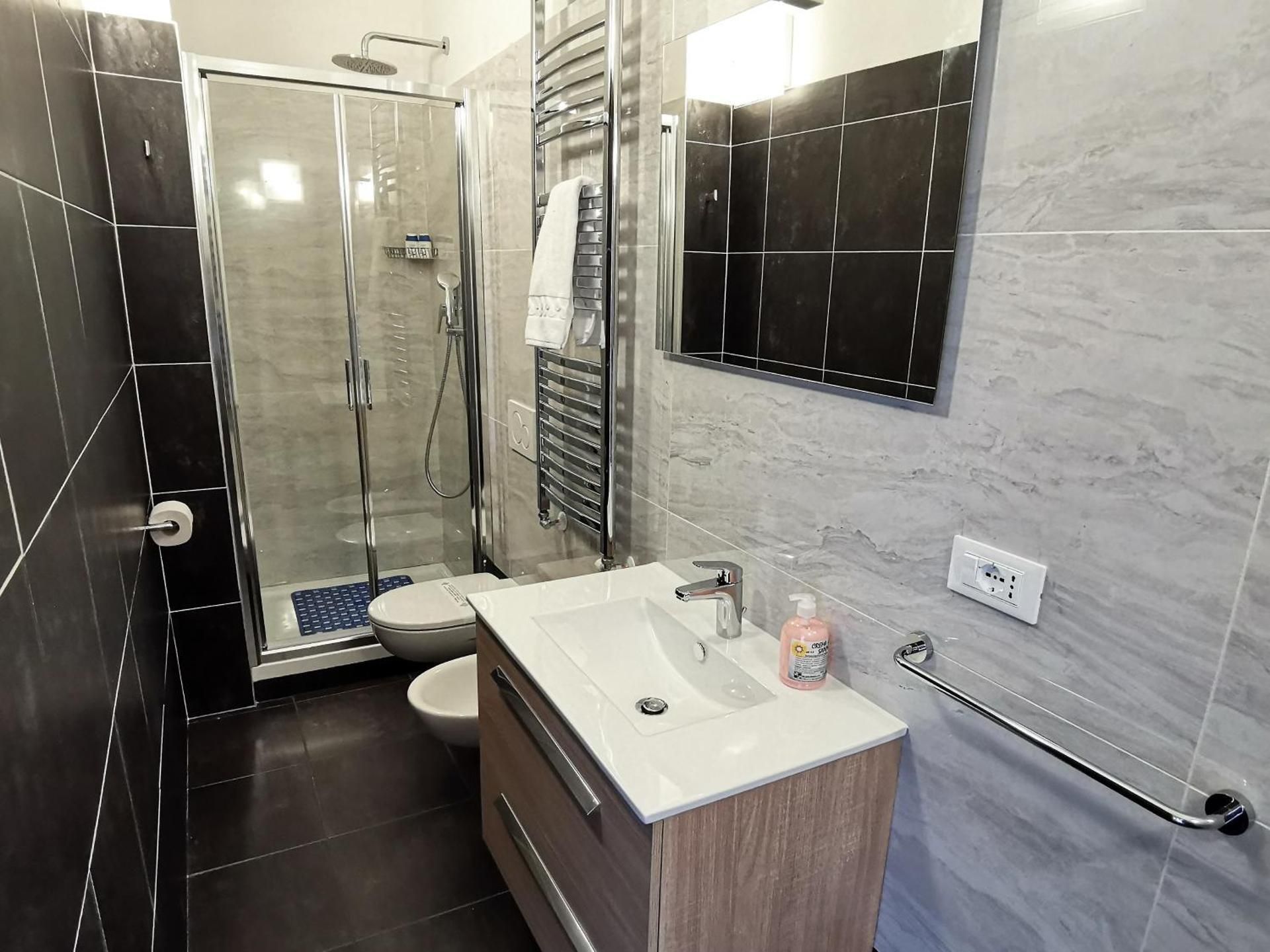 Twin Room with Private Bathroom