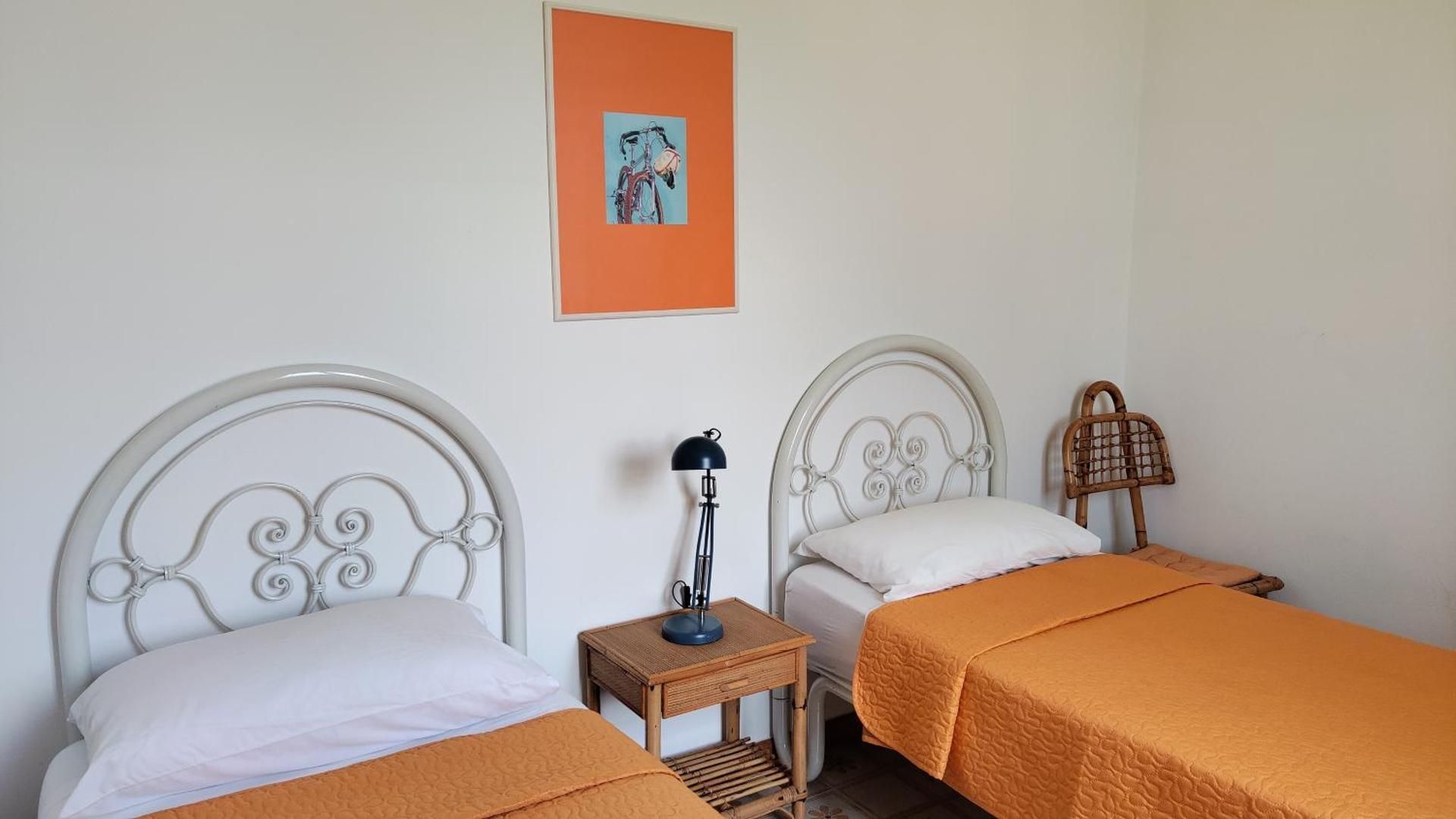 Standard Twin Room with Shared Bathroom