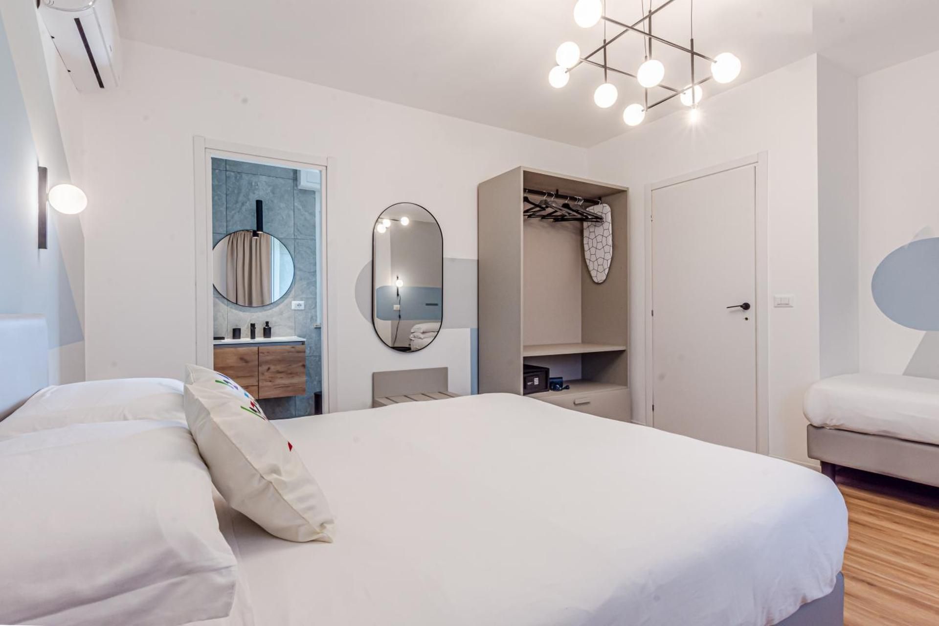 Quadruple Room with Private Bathroom