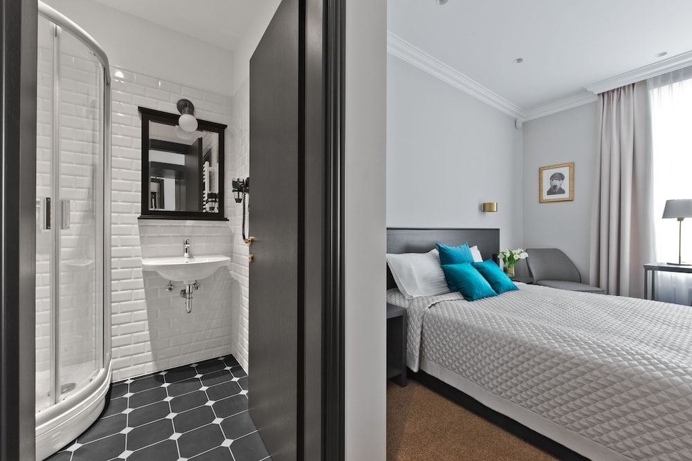 15th Avenue Hotel Superior Single Room 2