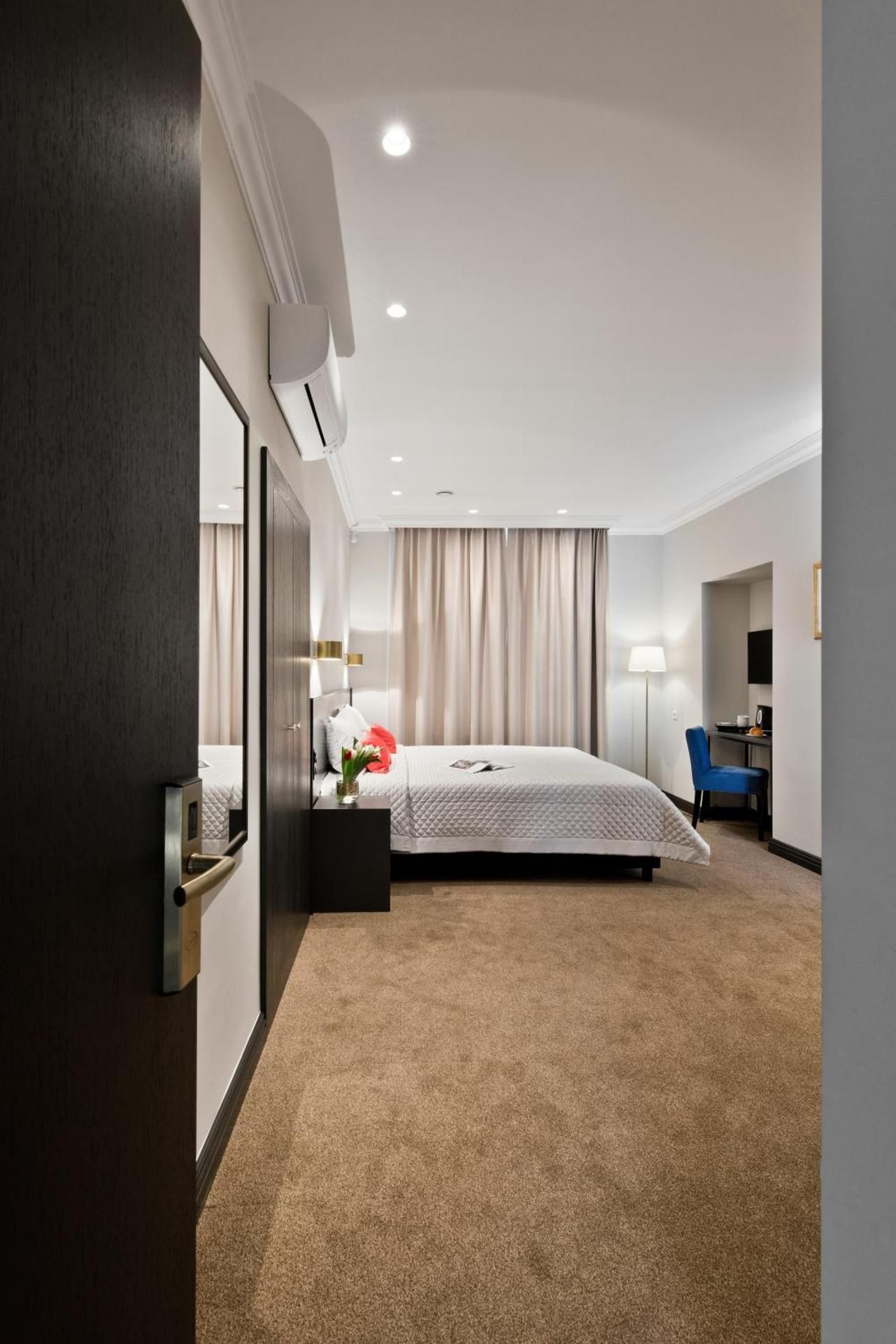 15th Avenue Hotel Classic Double or Twin Room 3