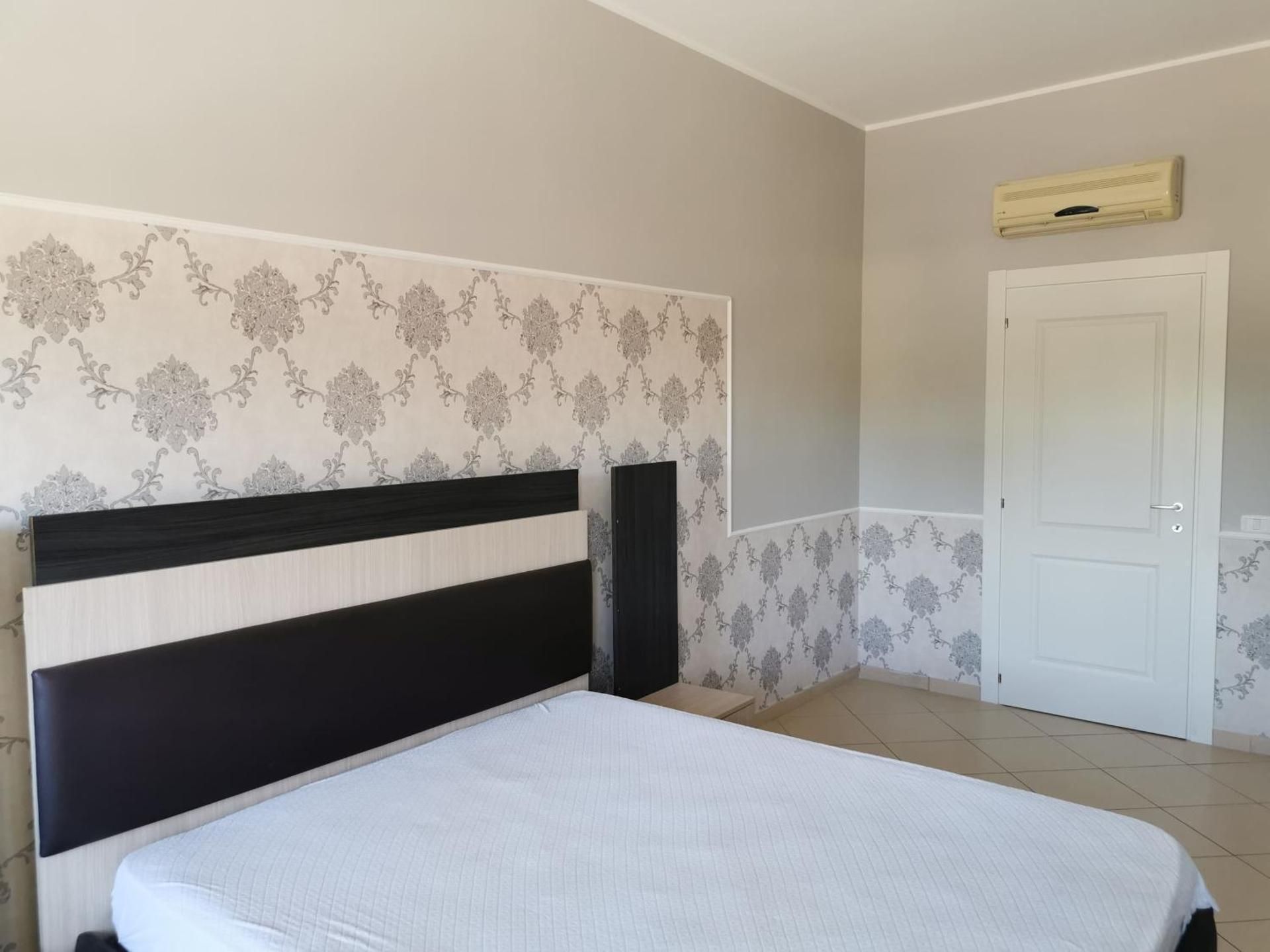 One-Bedroom Standard Apartment