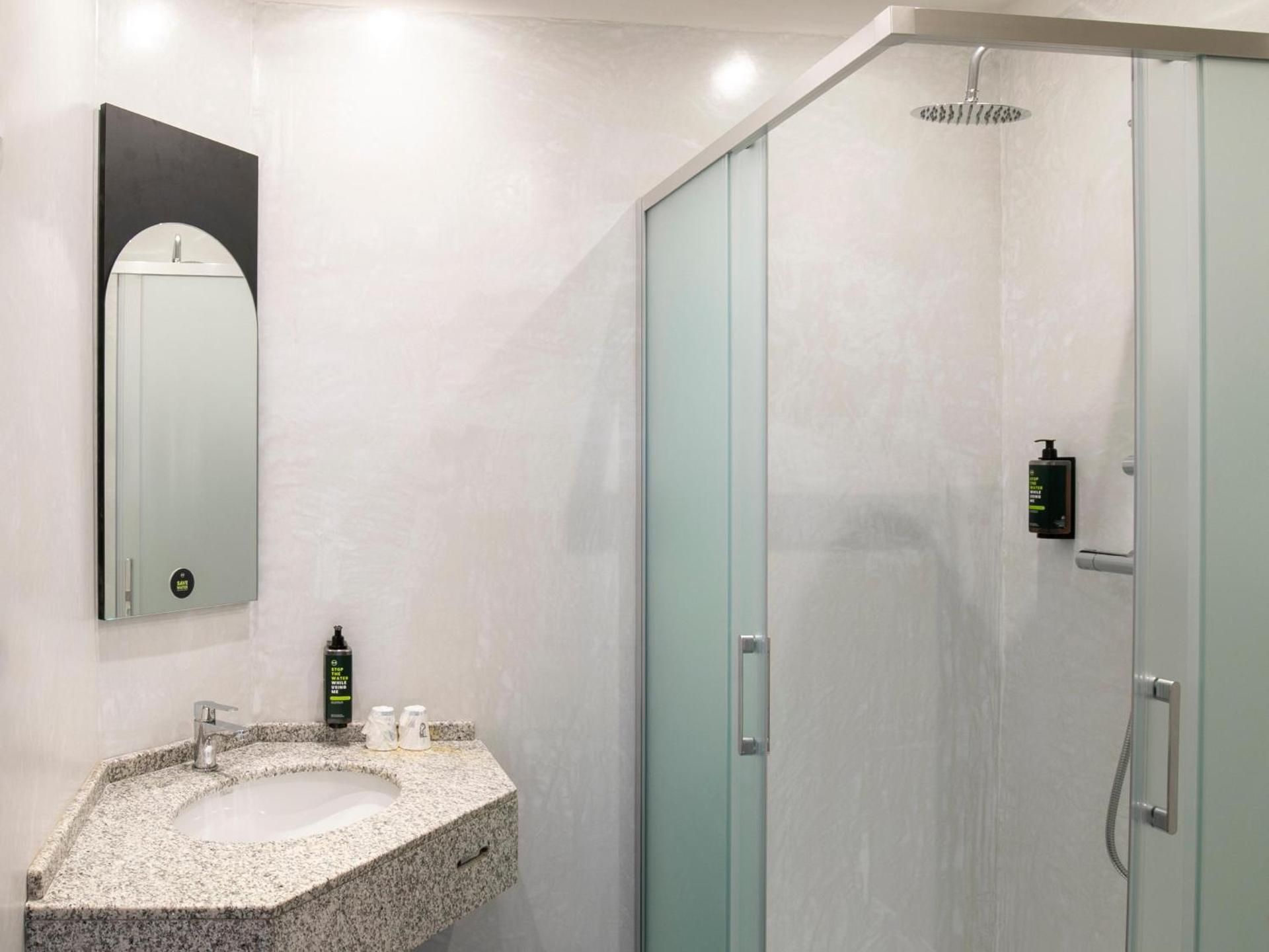 B&B HOTEL Latina Superior Double Room 3