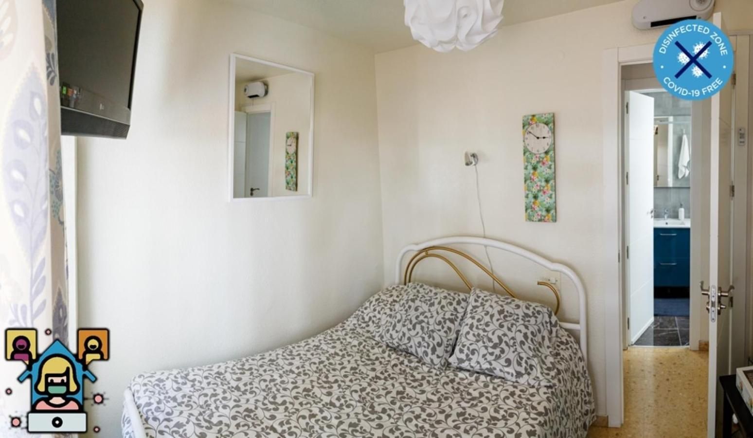 Standard Double Room with Shared Bathroom