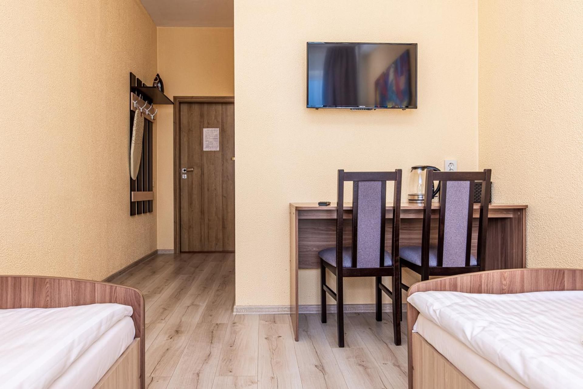 Basic Triple Room