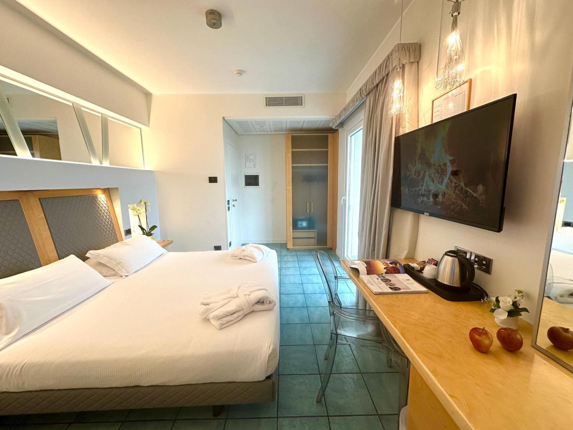 Double Room with Spa Bath