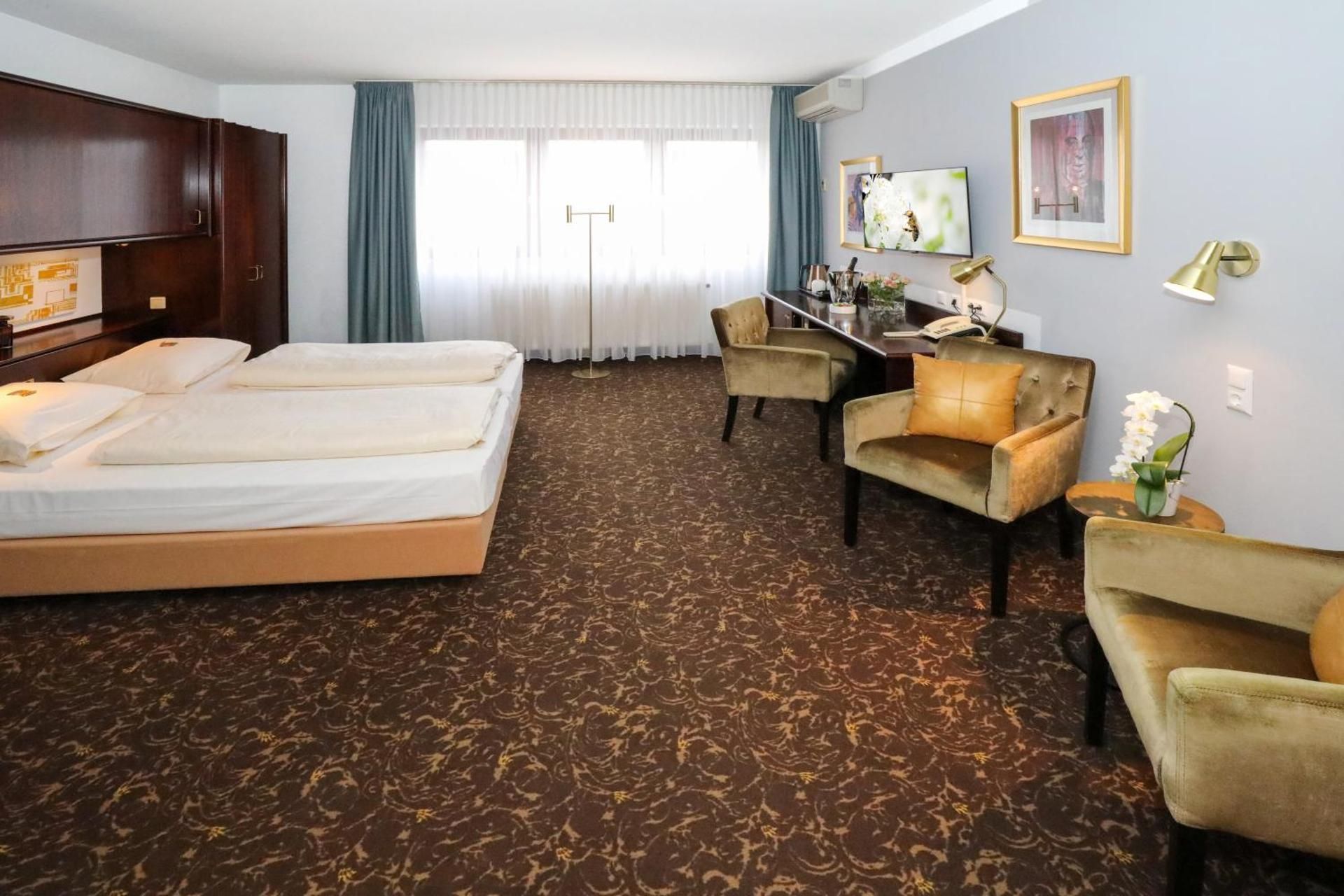 King Room with Balcony