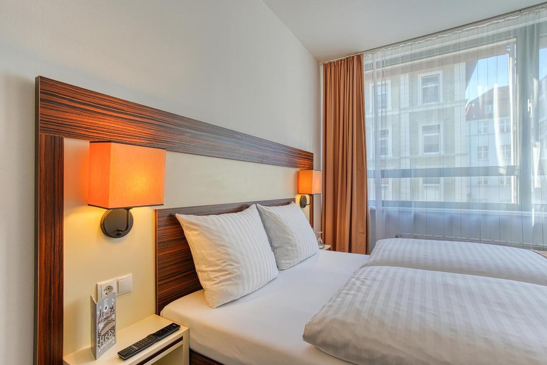 Centro Hotel Braunschweig, Trademark Collection by Wyndham Accessible Family Room