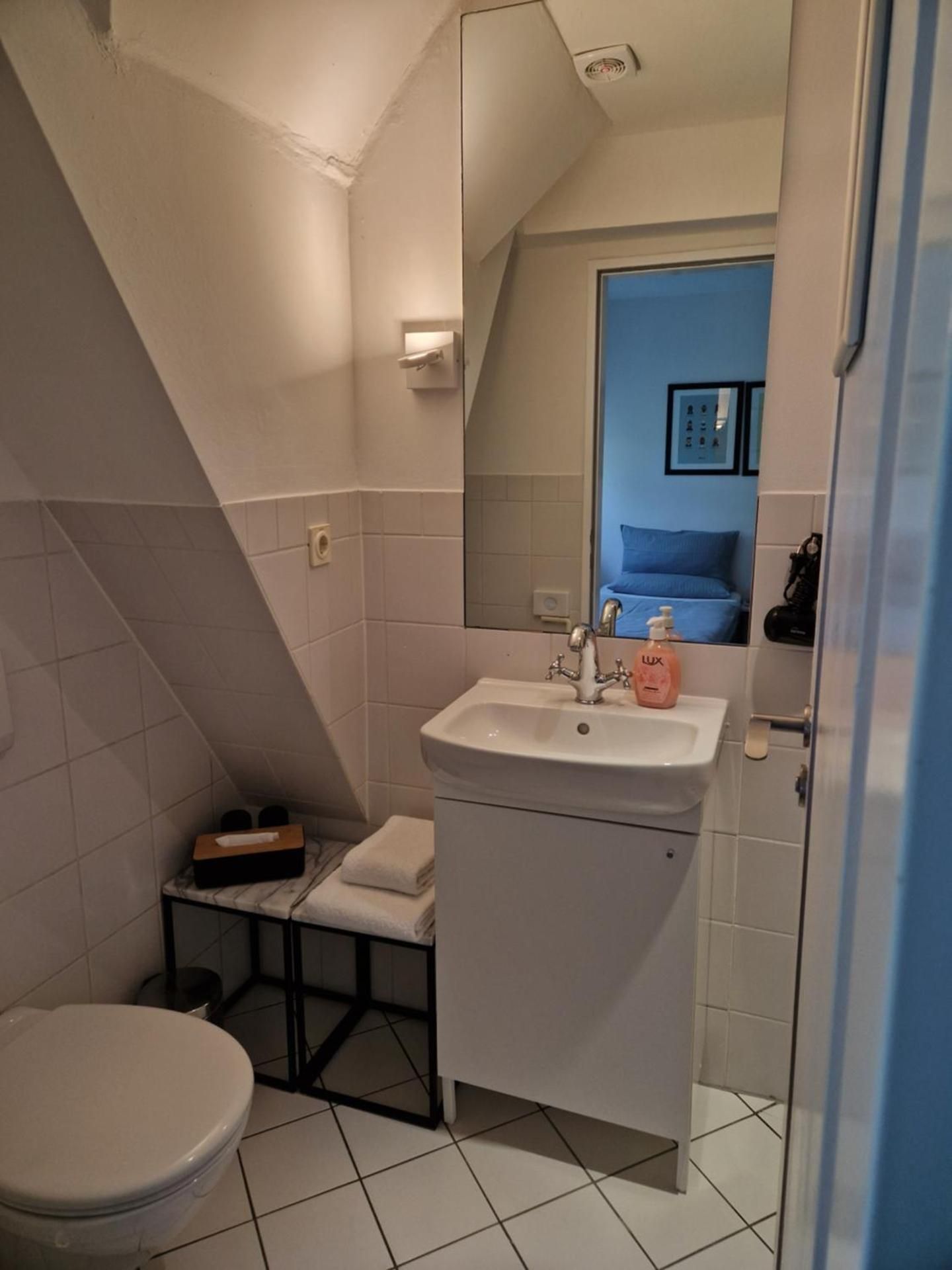 Small Single Room