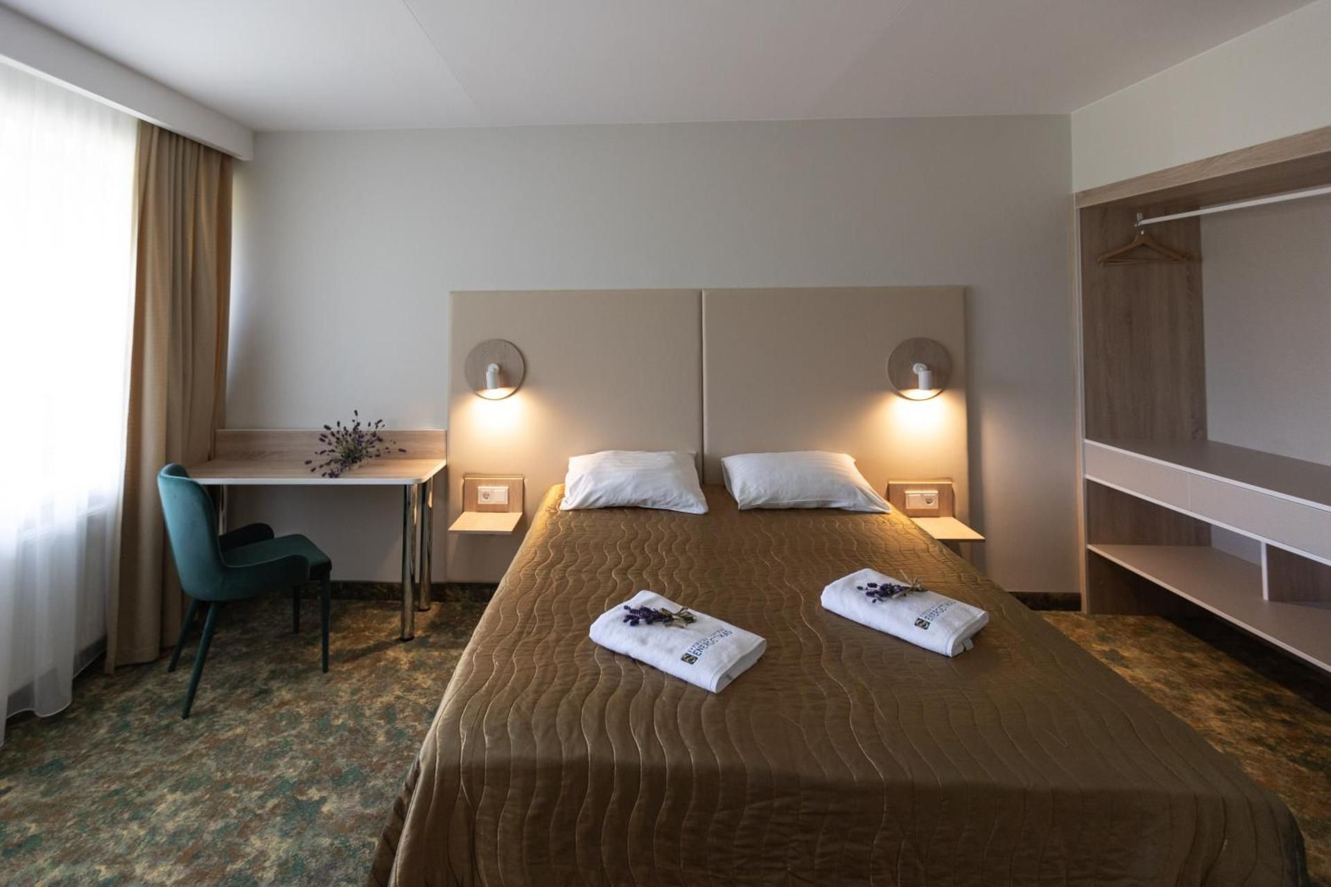 Deluxe suite with 3 procedures