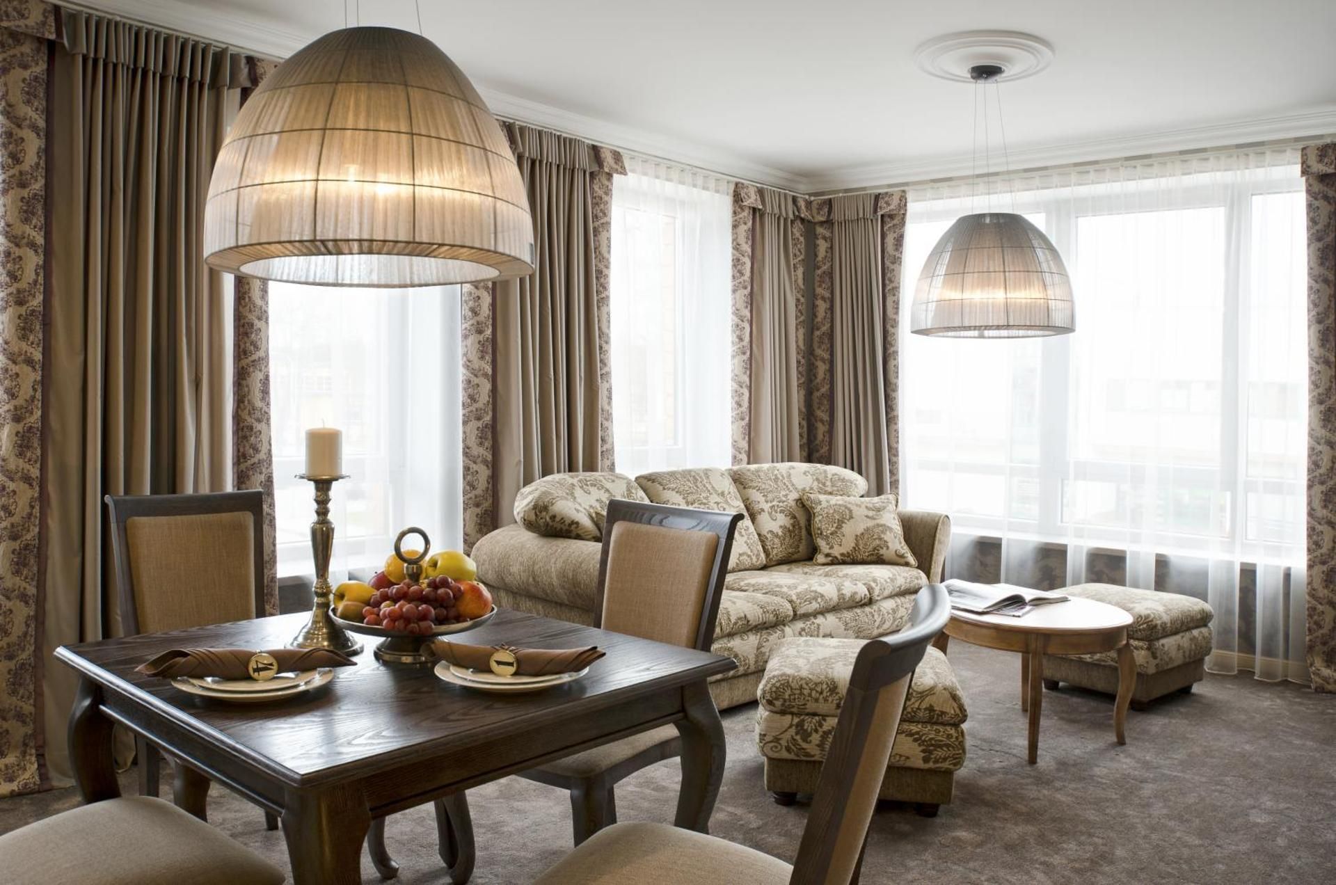 Luxury One-Bedroom Apartment