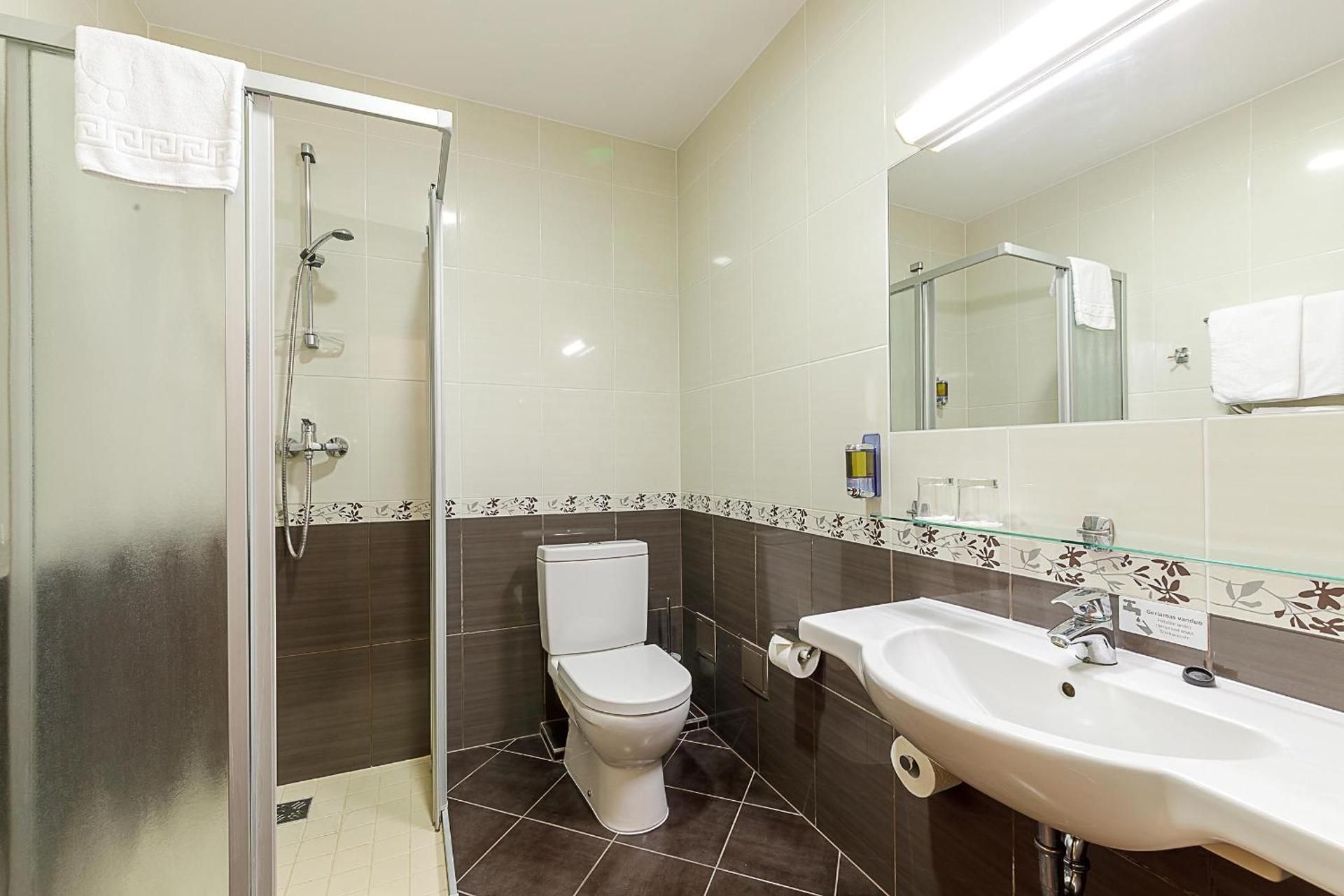 Room with Medical Spa Treatment Program for 2 Adults + 2 Children